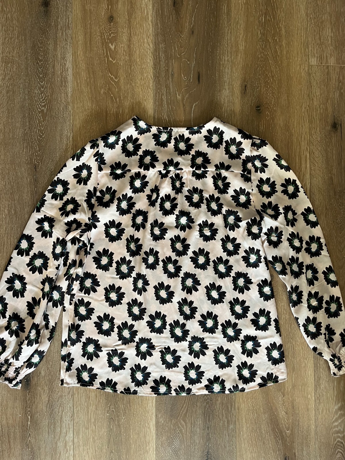 NWOT TED BAKER Floral Long Sleeve Blouse Top – L – Cream Beige Black Flowers