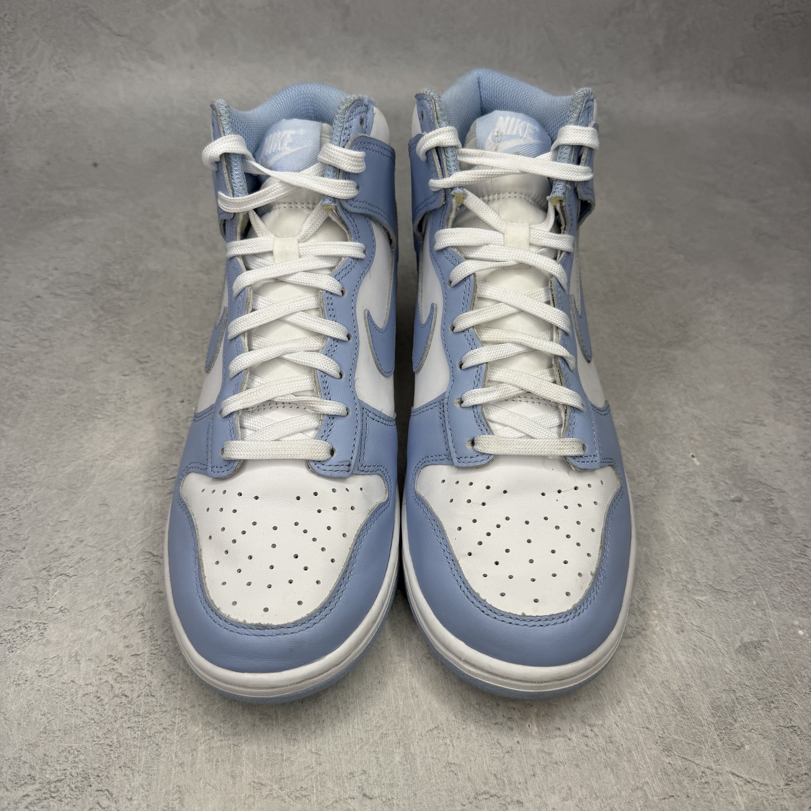 Nike Dunk High Aluminum (Women’s) pre-owned size 7.5W 6M/7.5W