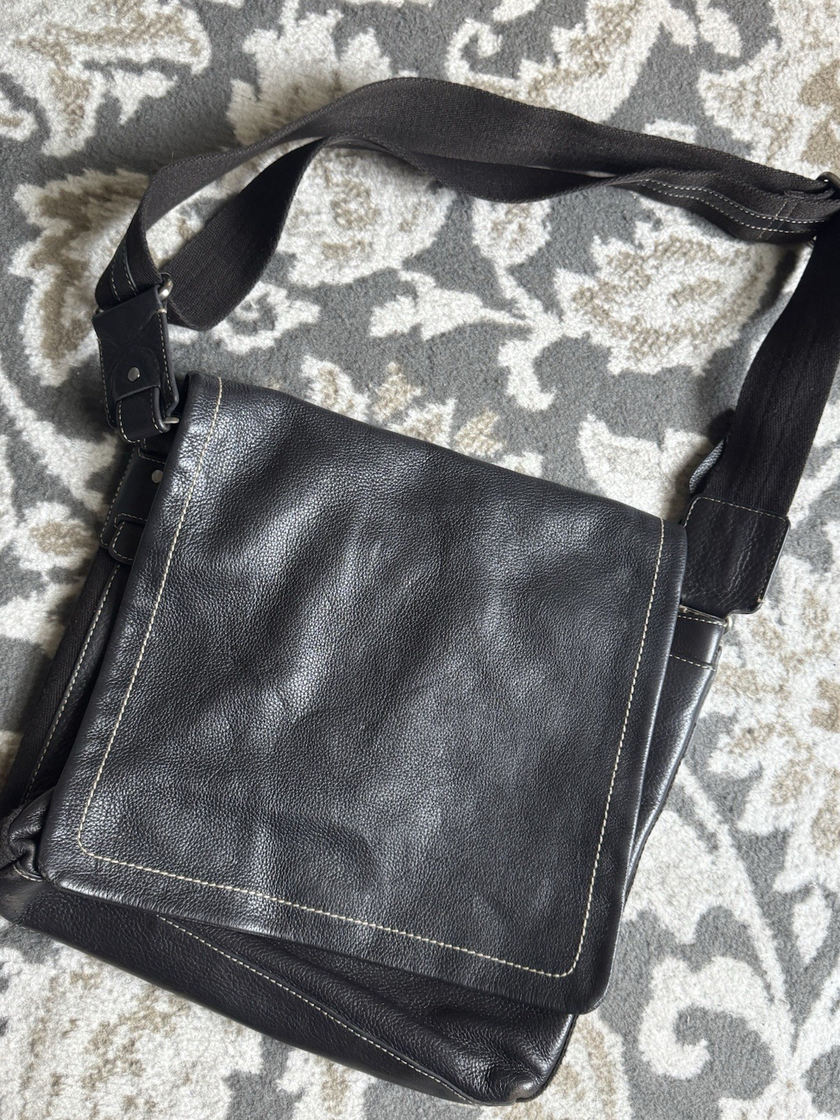 Black Medium Crossbody Messenger Bag Adjustable Strap Check Lining Unisex