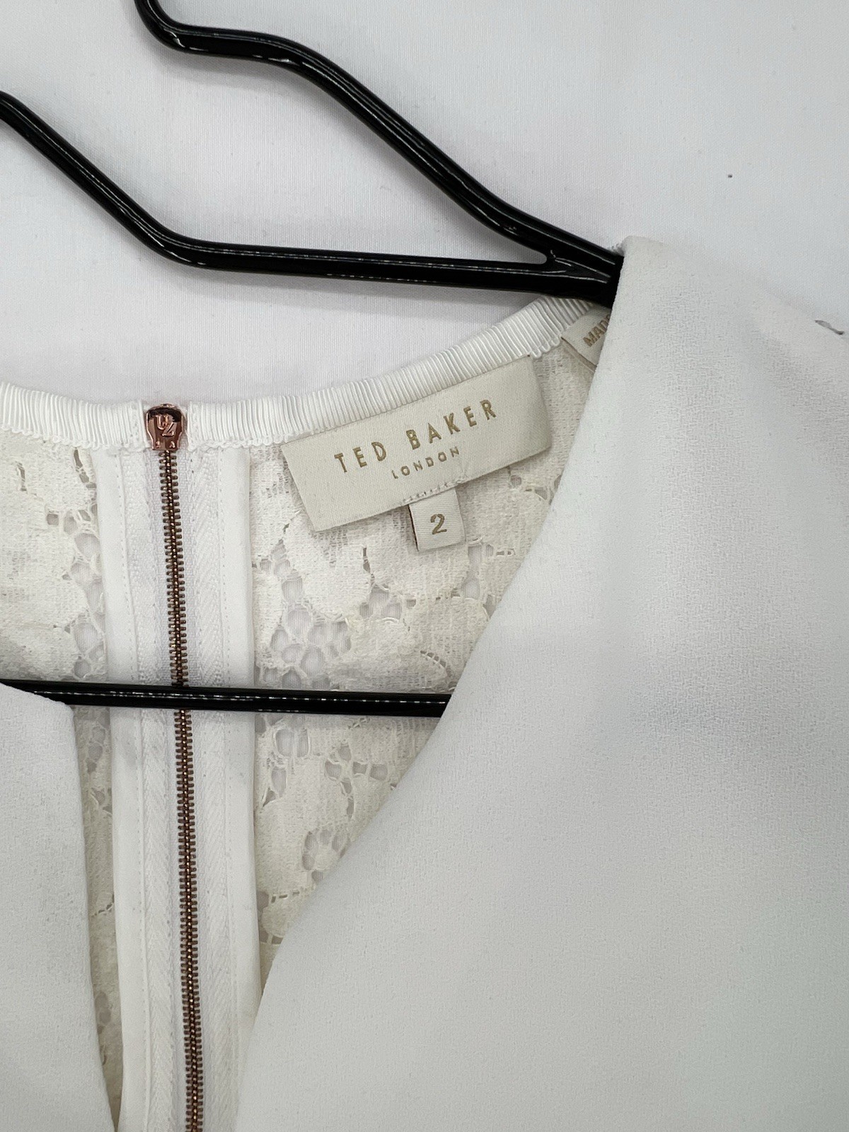 Ted Baker London Ivory Lace Panel Shell Top Size 2 Sleeveless Career Blouse