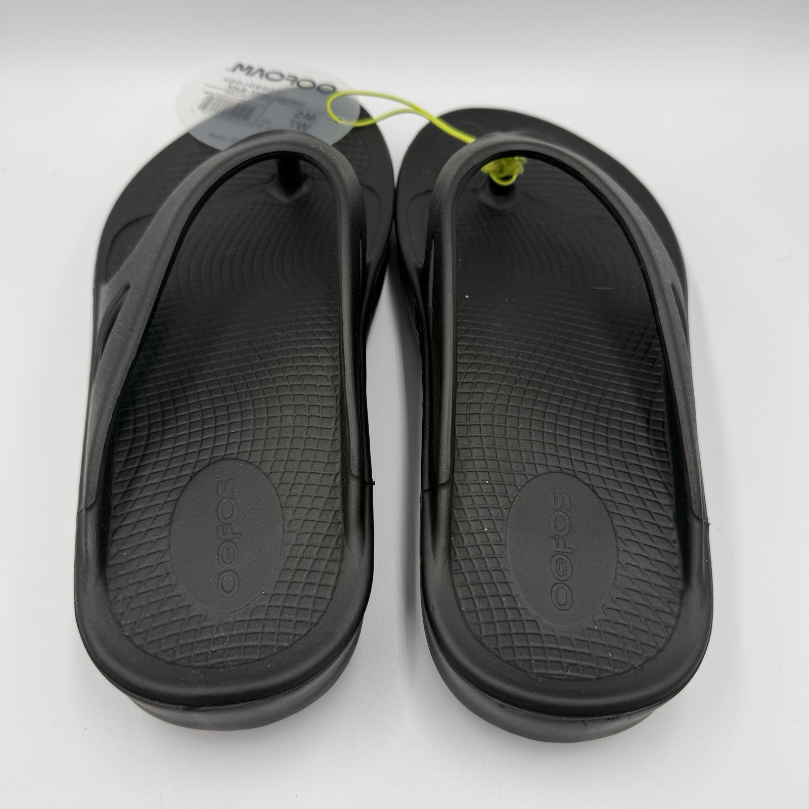 OOFOS OOriginal Unisex Sandal / Flip-flop(Women’s size 7 / Men’s size 5 ) Black