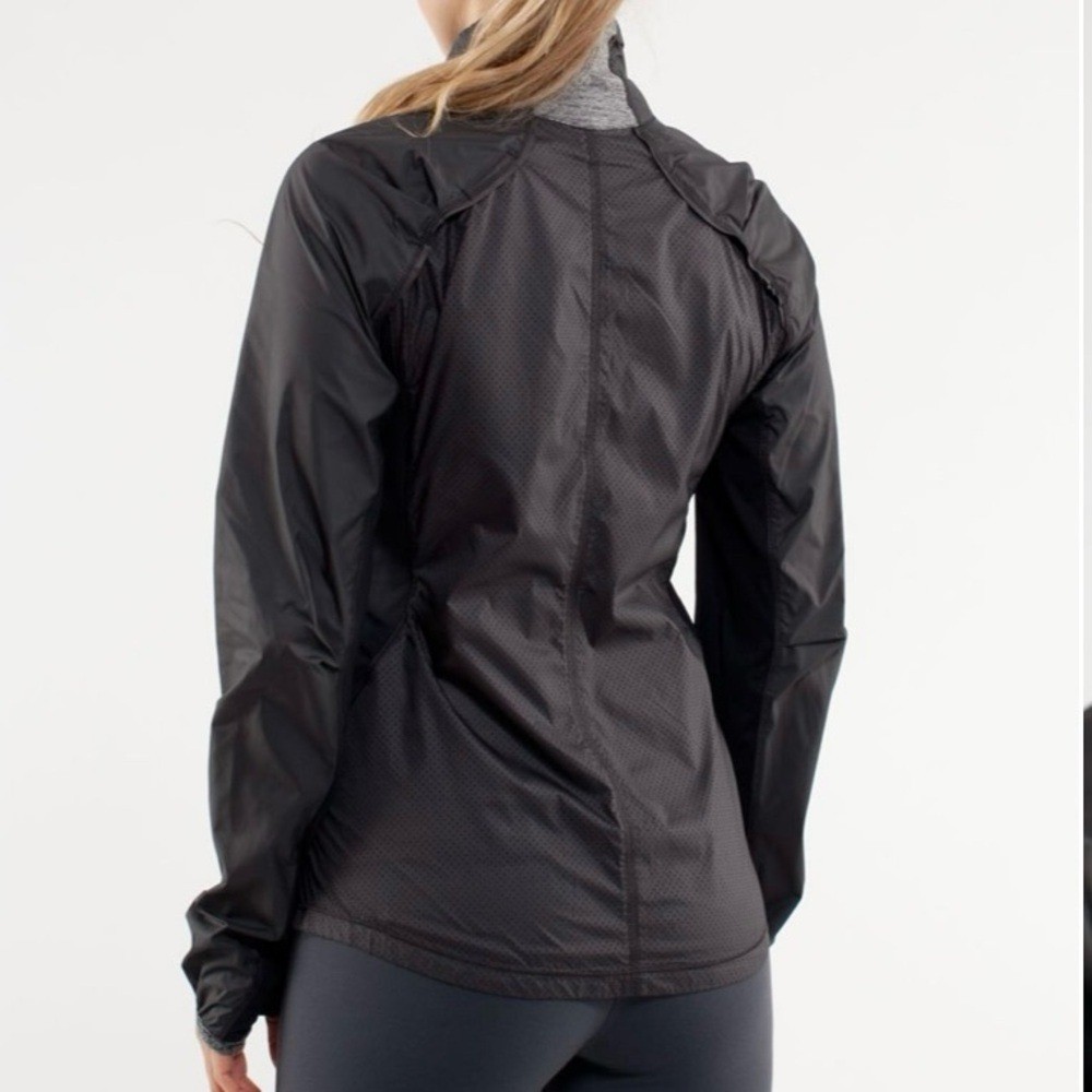 Lululemon Run Essential Jacket Black / Anthracite Grey Sz 6
