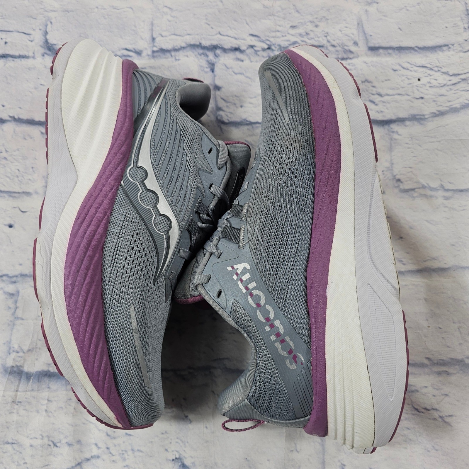 Saucony Ride 15 Running Shoes Women 9.5 W Gray Purple Mesh Athletic Sneakers