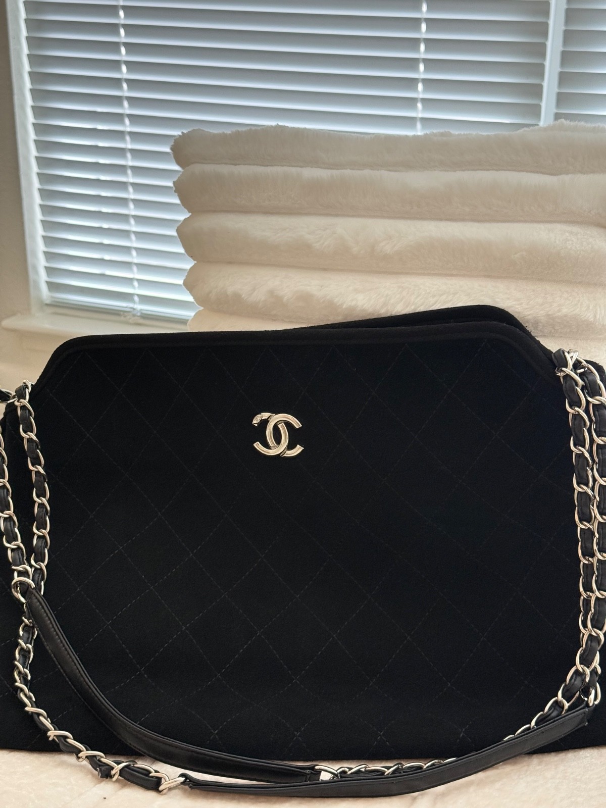 Unbranded Vintage black quilted suede chain tote bag