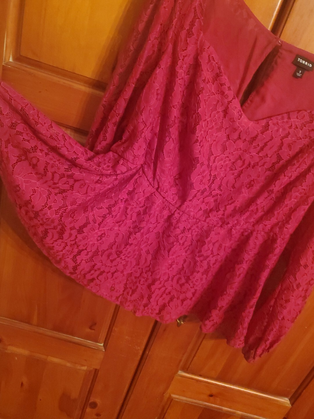Torrid Top 1 Plus Size 1 Burgundy Lace Lined Blouse V-neck Romantic