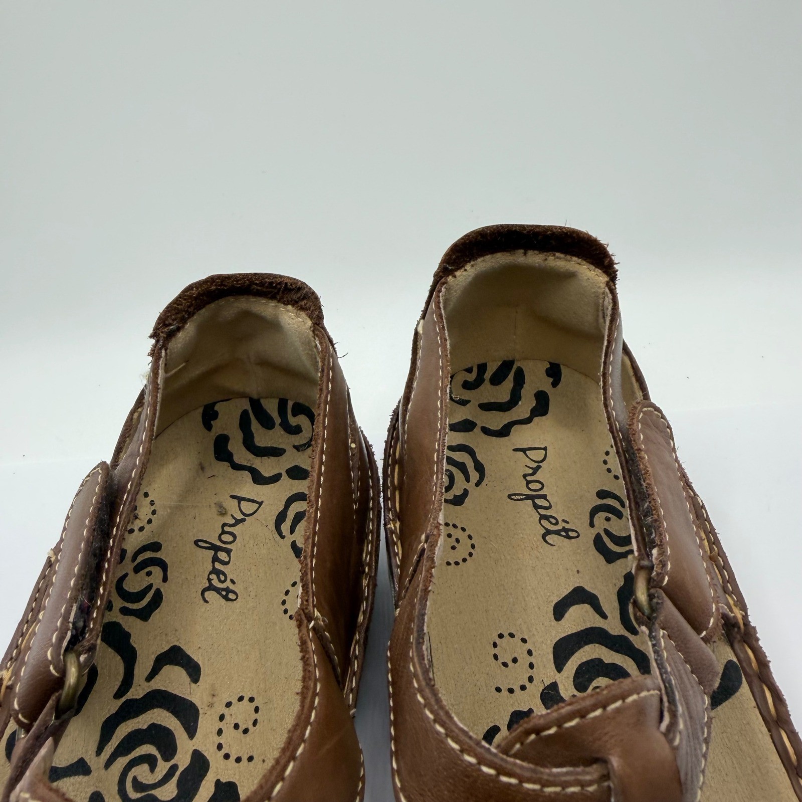 Propet Brown Leather Laser Cut Mary Jane T-Strap Comfort Flats Womens 8.5