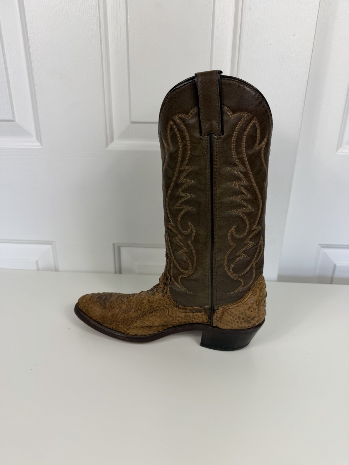 Laredo Brown Snakeskin Cowboy Western Boots Men’s Size 8D Made In USA