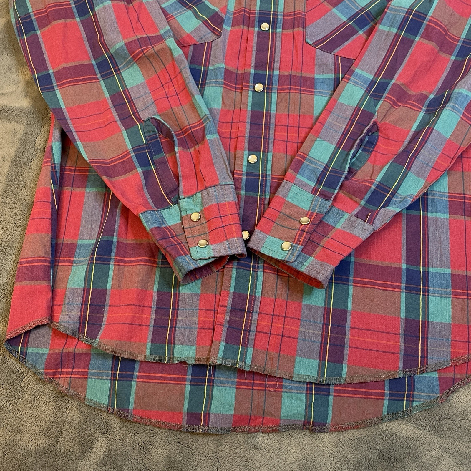 Vintage 90s Wrangler Western Button Up Shirt Men’s Medium Red Pearl Snap Buttons