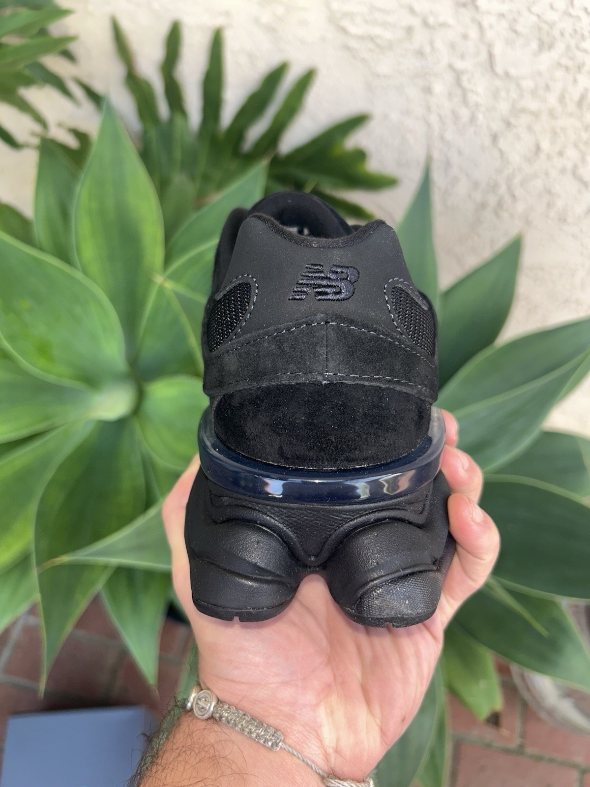 New Balance 9060 Triple Black Cat Suede U9060BPM Men Size 9.5 or 10