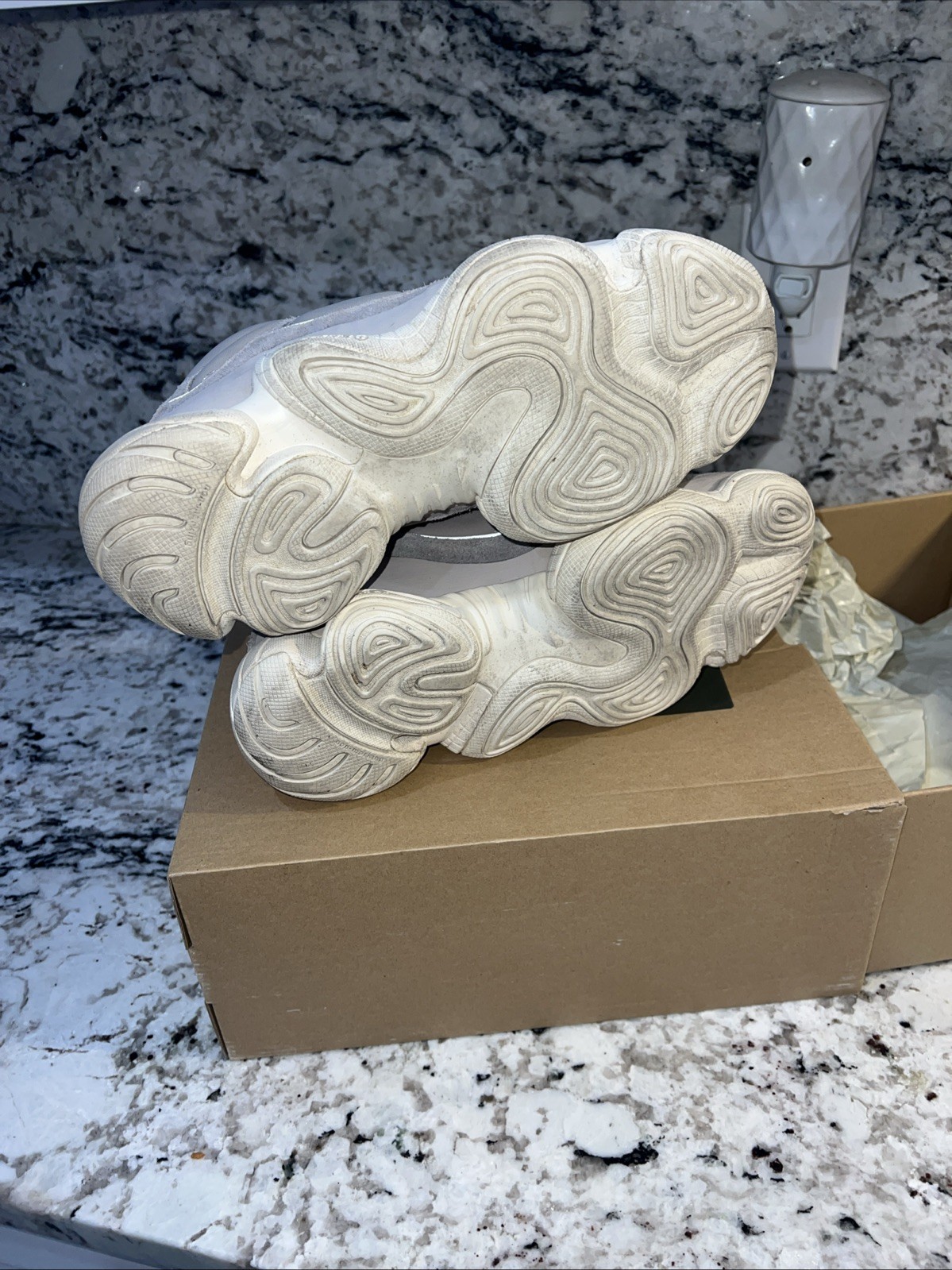 Adidas Yeezy 500 High Men’s Mistst Size 9.5
