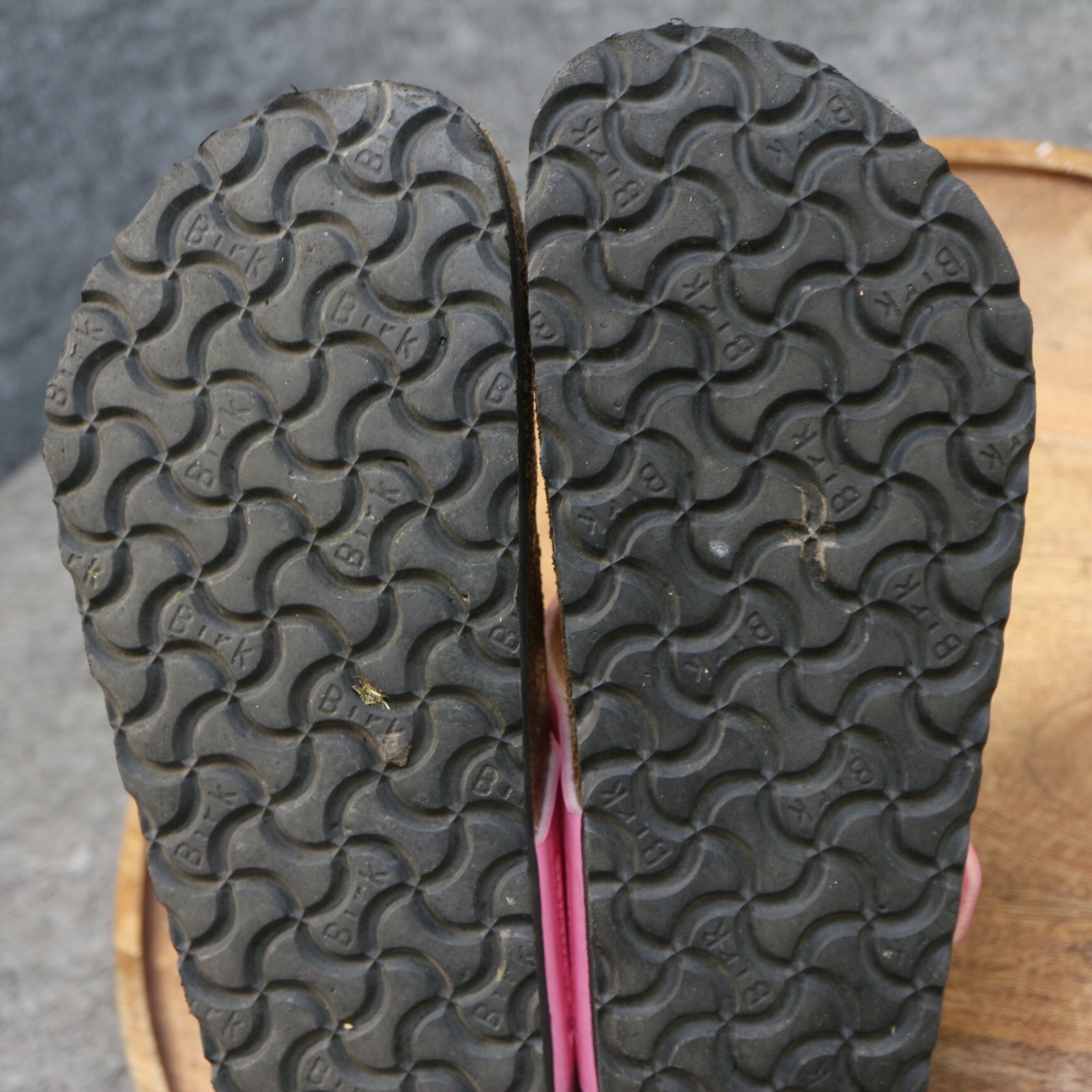 Birkenstock Gizeh Pink Patent Birko Flor Thong Sandals Womens Size 38 US 7 Reg.