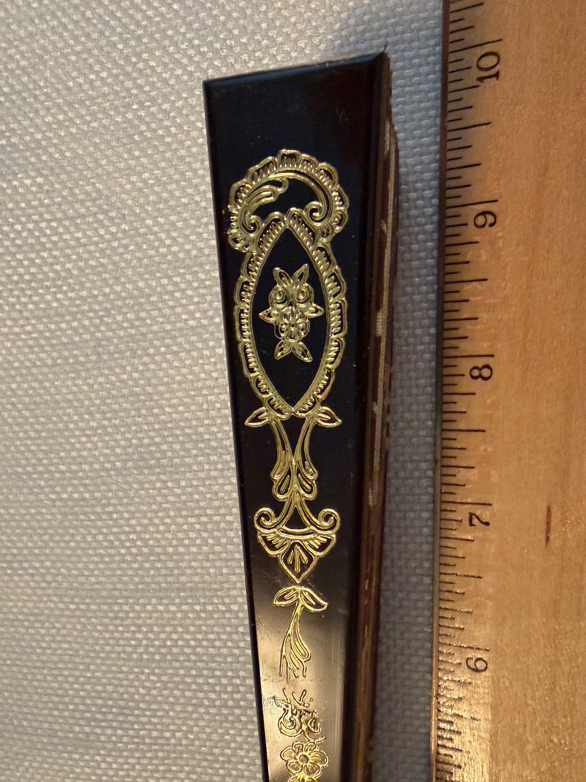 Vtg Giner Hand Fan W Box Features Period Clothing Fabric Plastic Gold Trim Spain