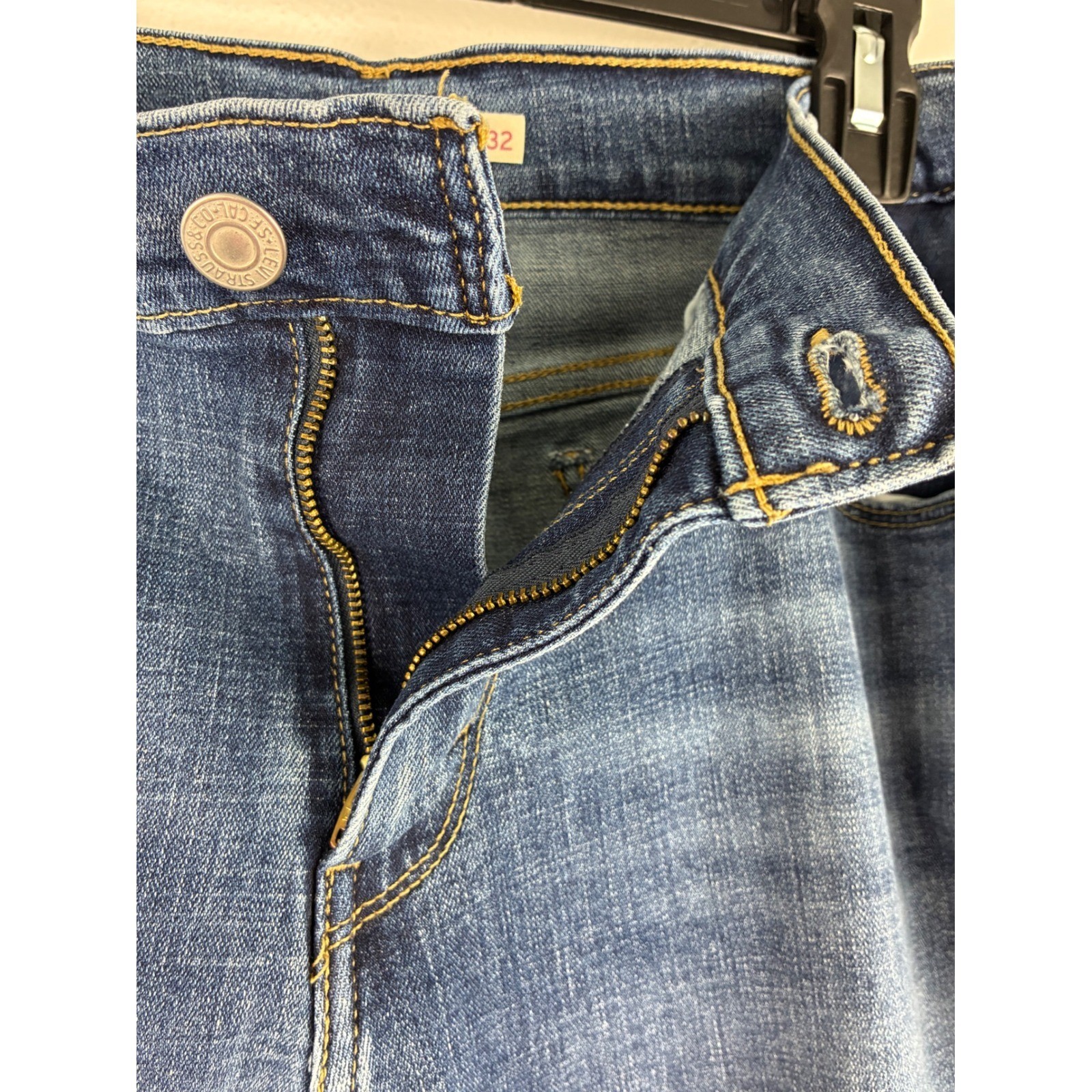 Levi’s 505 Straight Jeans Men’s 32×34 Medium Wash Denim Classic Fit