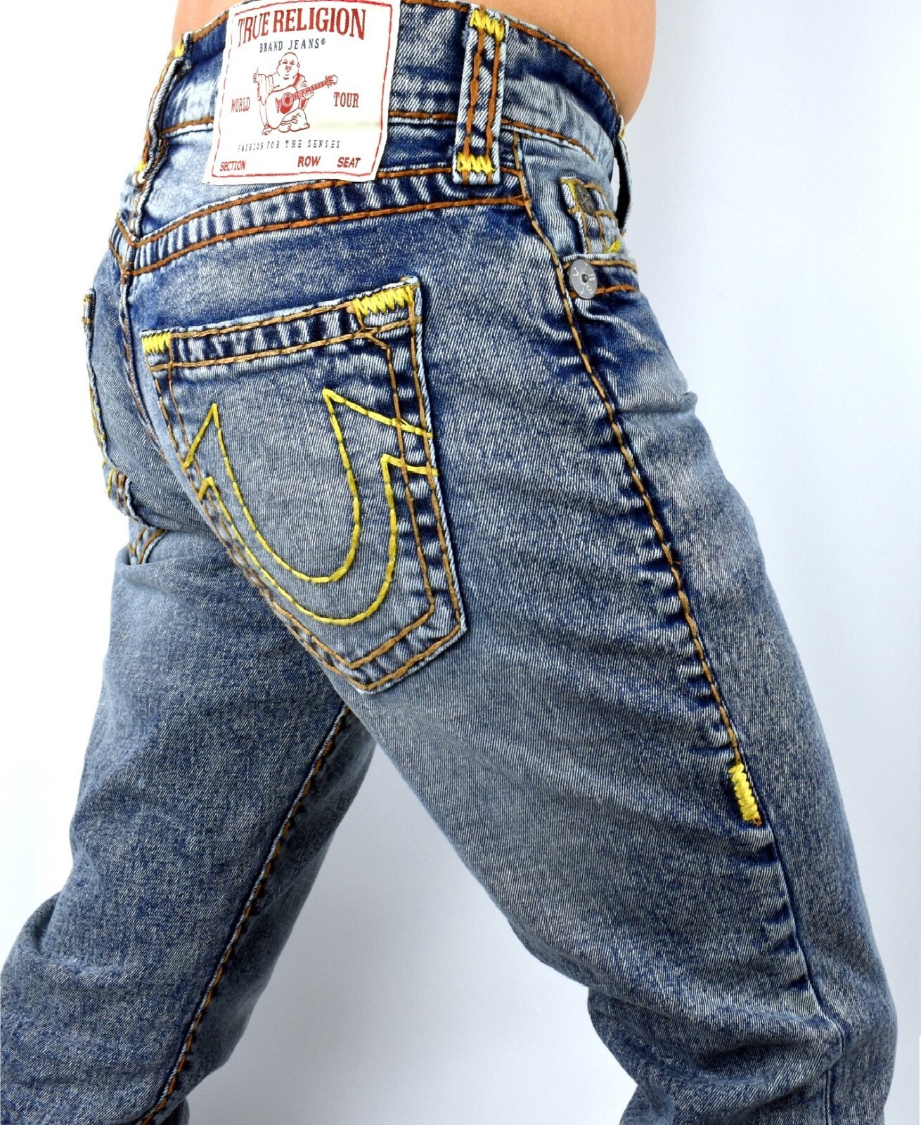 True Religion Men’s Ricky Medium Wash Relaxed Straight Super T Jeans – 107524
