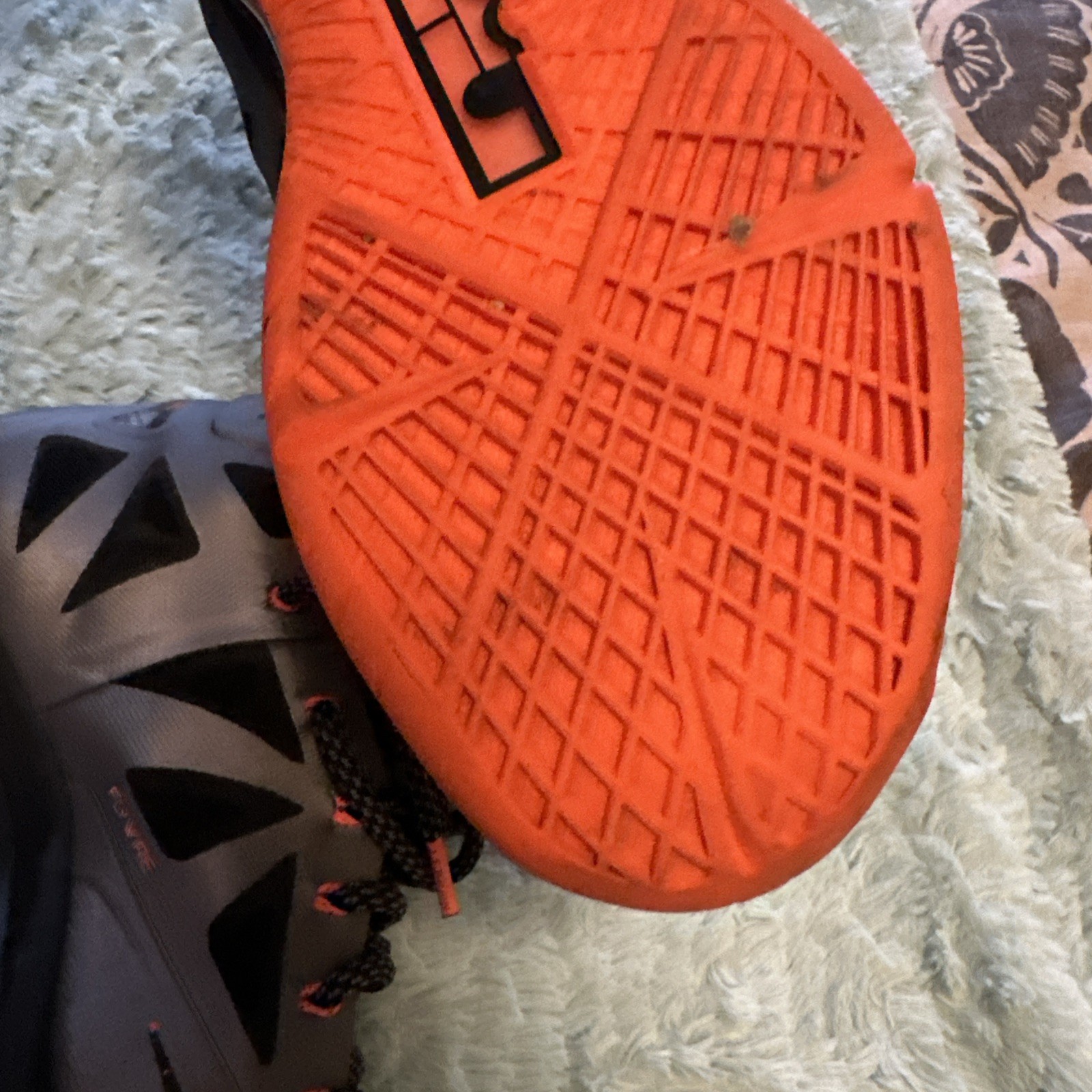Size 8Nike LeBron 10 Lava – 541100-002