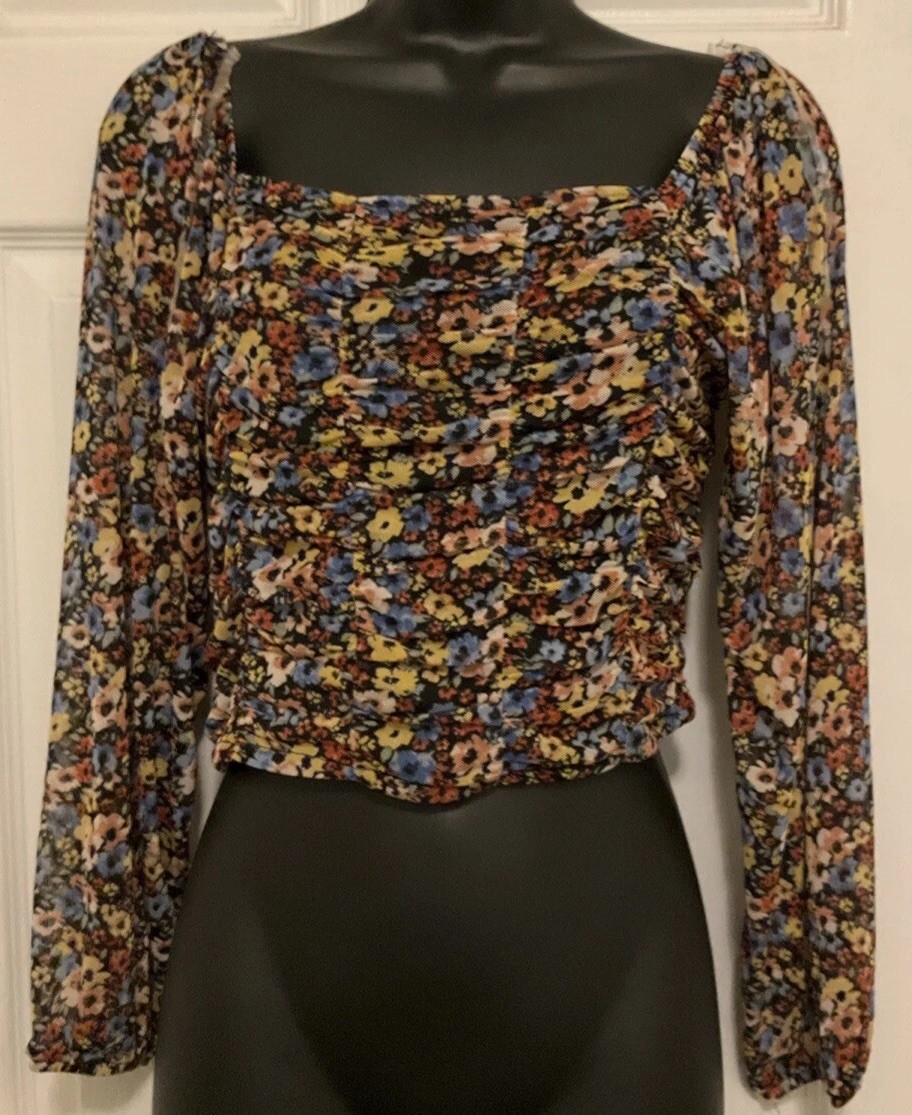 Almost Famous Women’s Large Black Floral Long Sleeve Crop Top Off The Shoulder