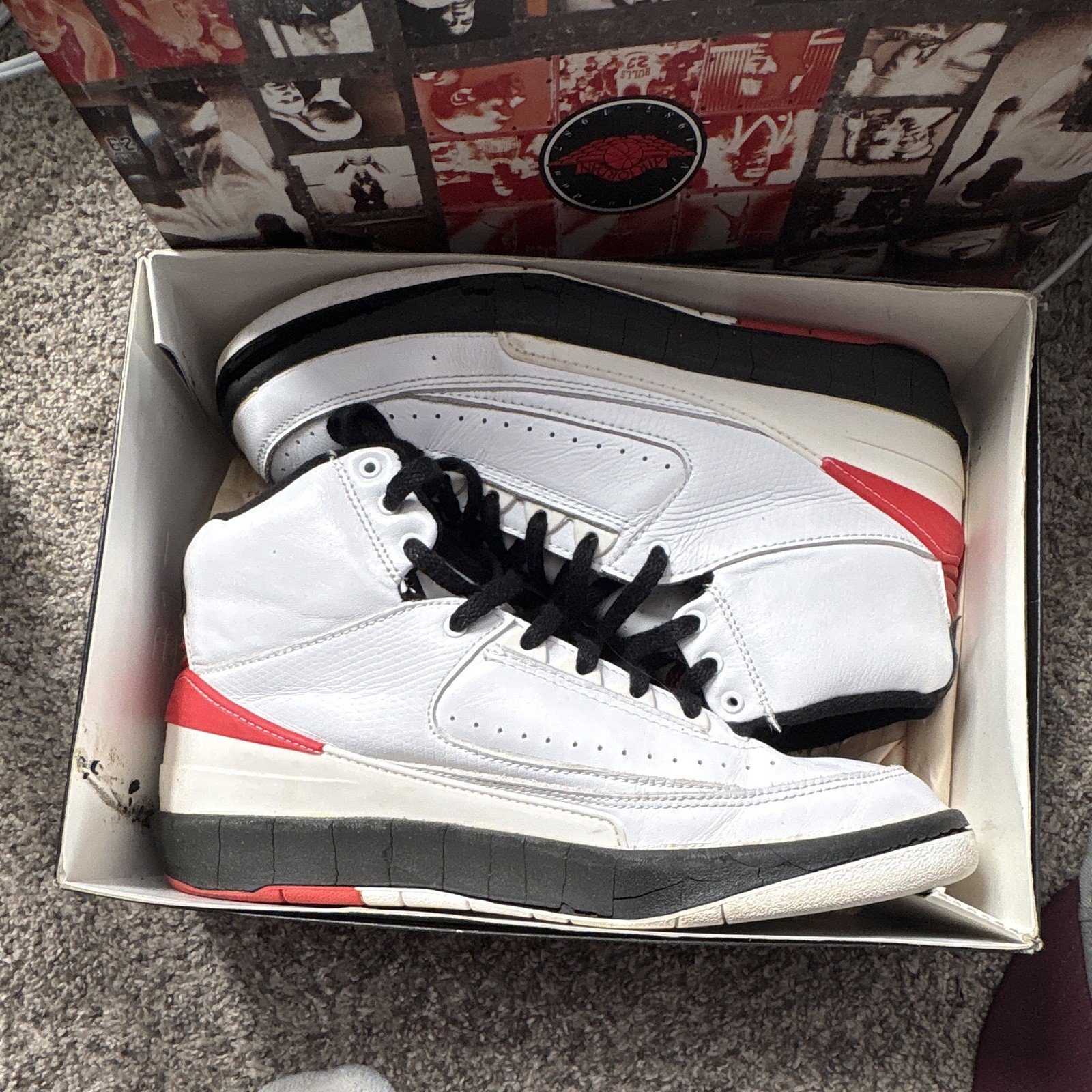 Jordan Retro 2 White Red Black(size10) Destroyed. Og