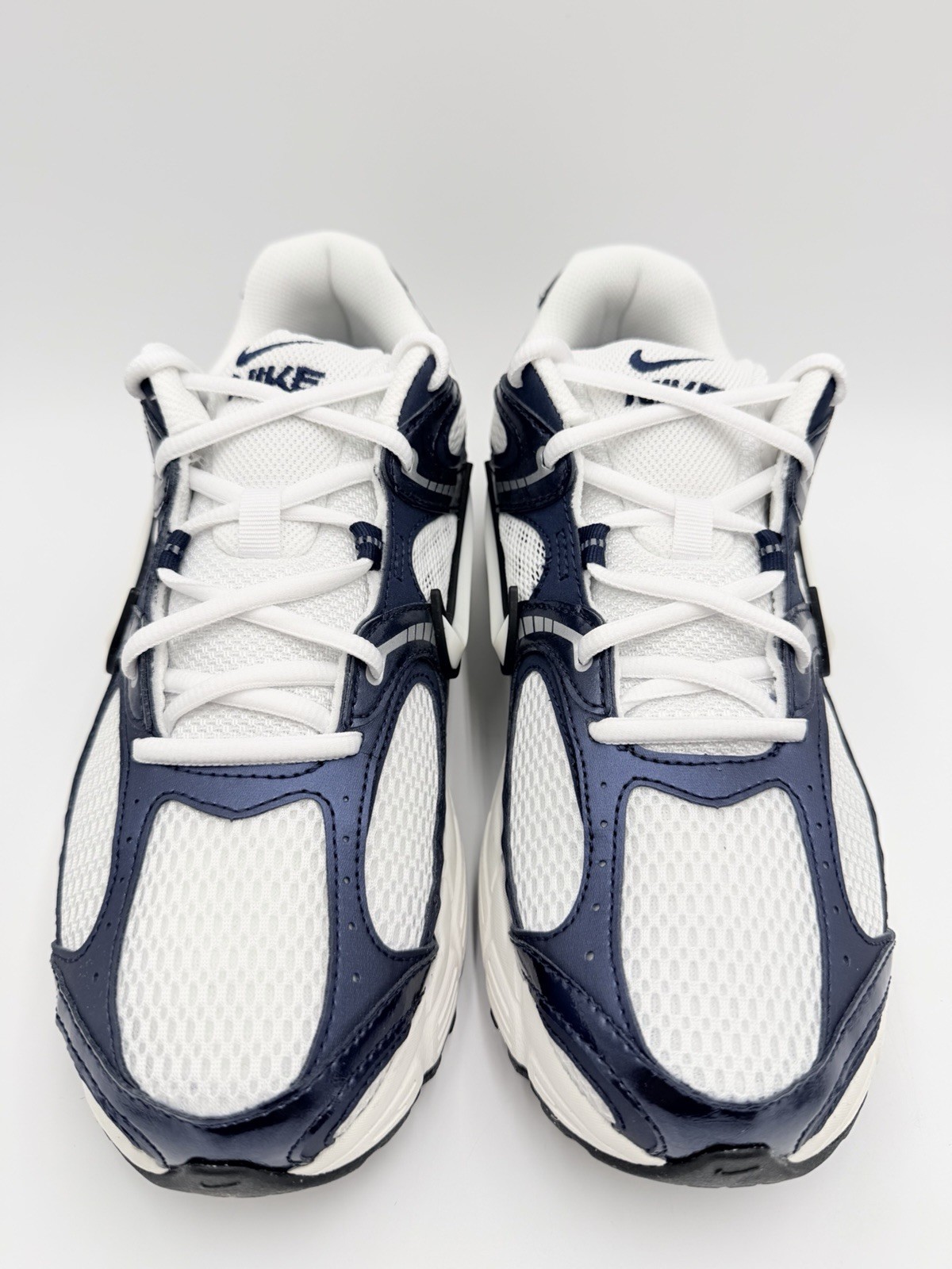 Nike Men’s V5 RNR Size 10.5 White Midnight Navy Metallic |HJ5228-109|
