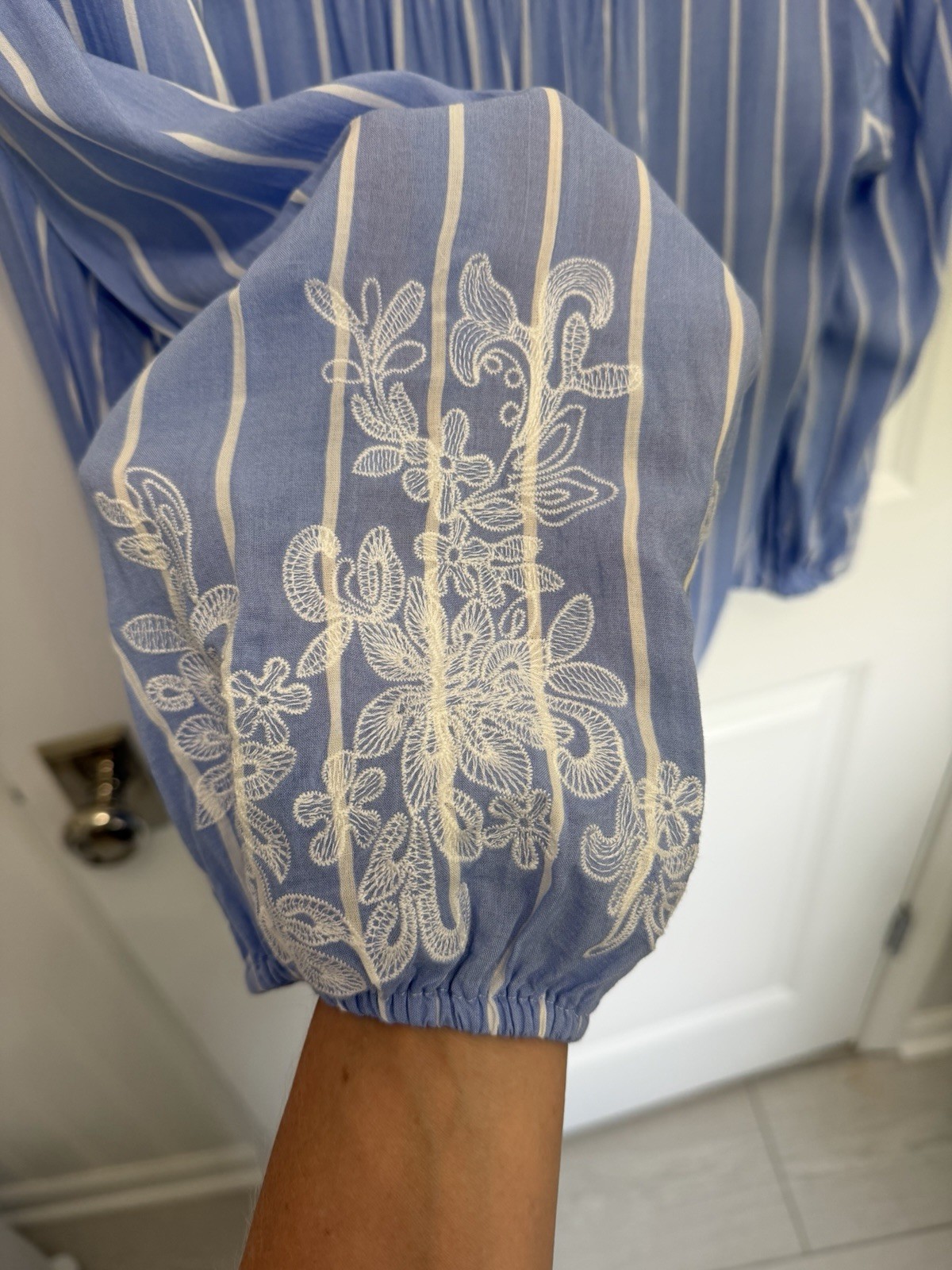 Hester & Orchard Blue/White Striped V-Neck Blouse Lace Trim Embroidered 3/4 M