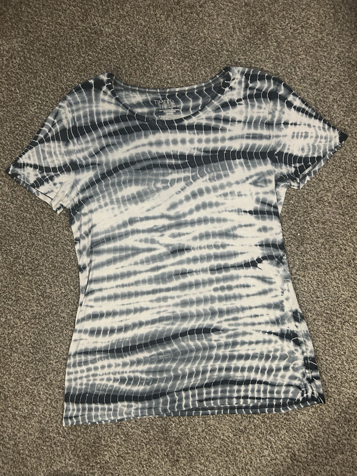 Women’s Size L Tie Dye Stripe Shirt Blouse U-shaped Neck Slim Fit Comfy Casual