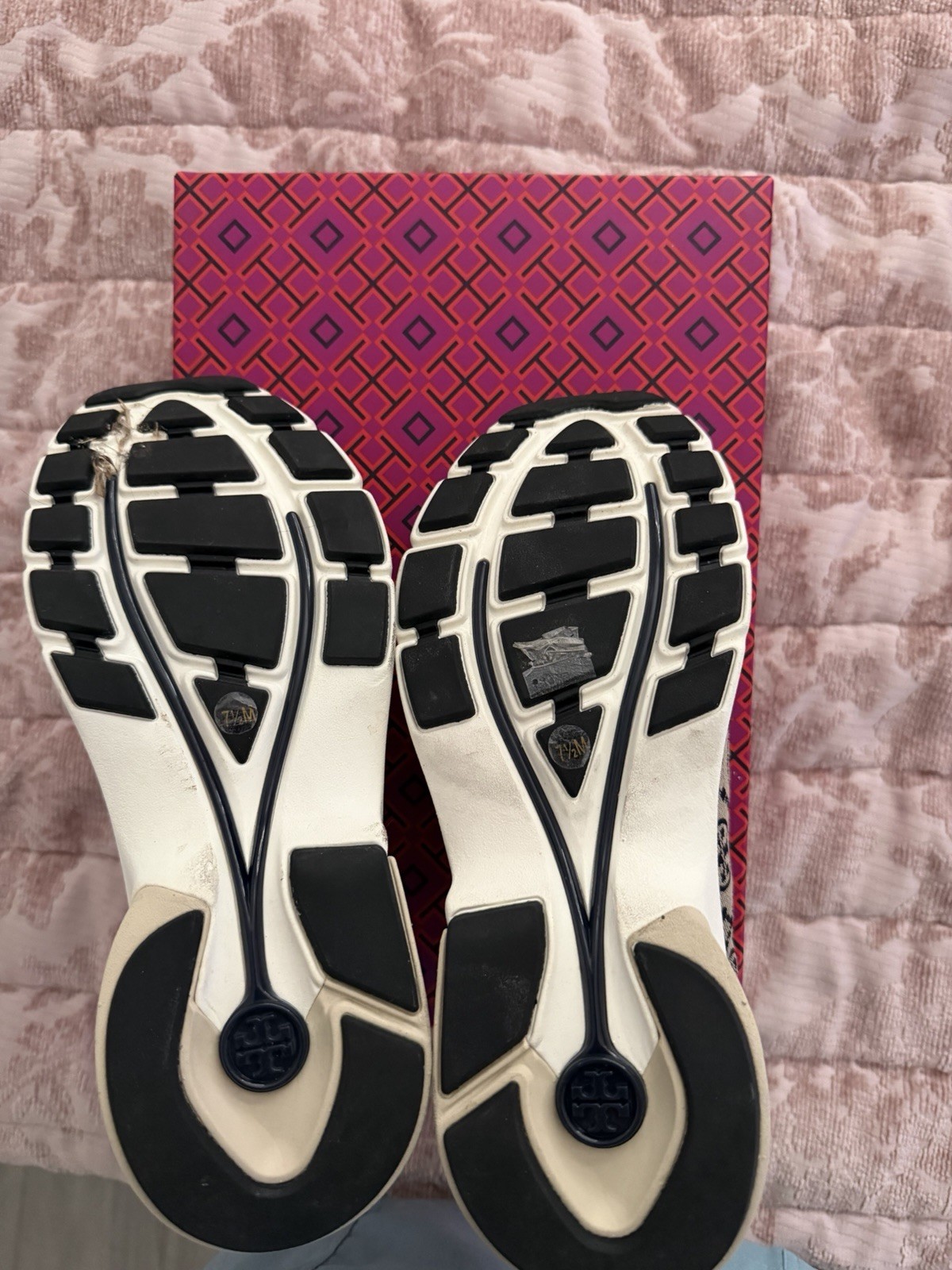Tory Burch T Monogram Good Luck Trainer Women’s Low Top Lace-Up Navy 87331