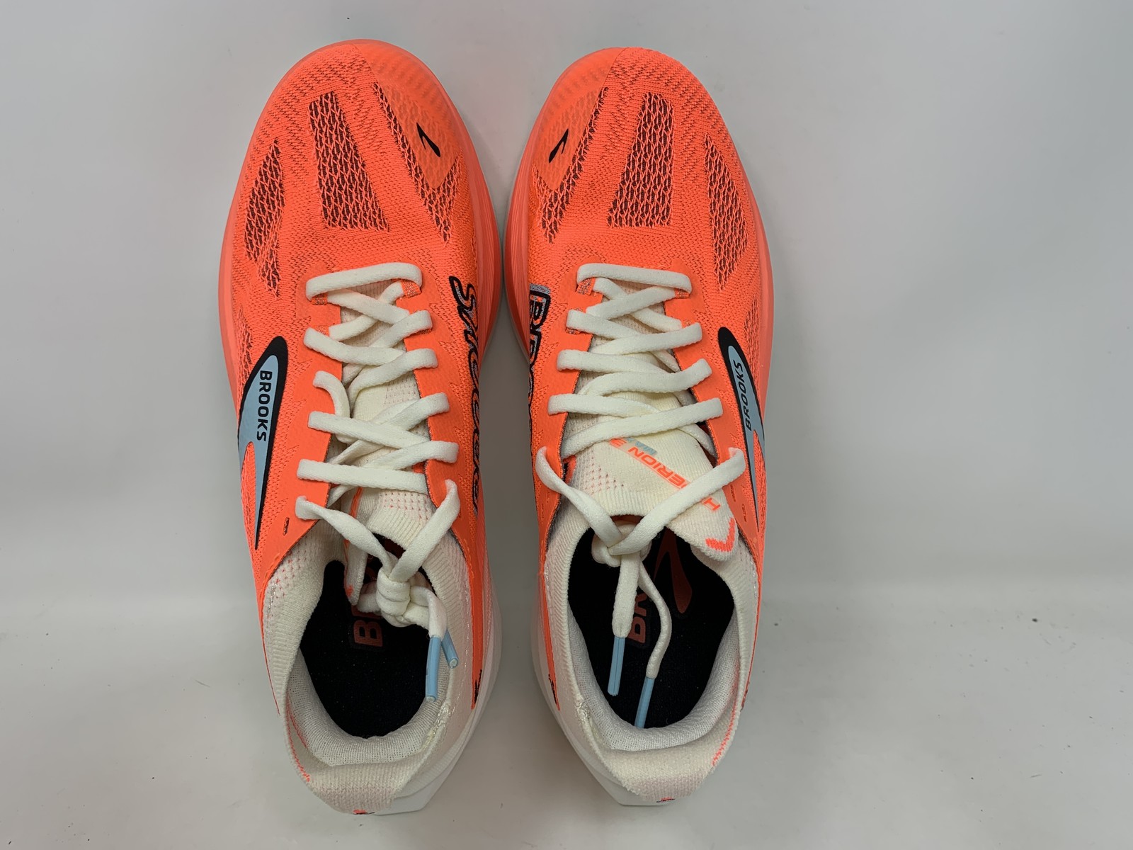 Women’s Brooks Hyperion Max 3, Coconut/Fiery Coral/Atomizer, 7.5 B Medium US