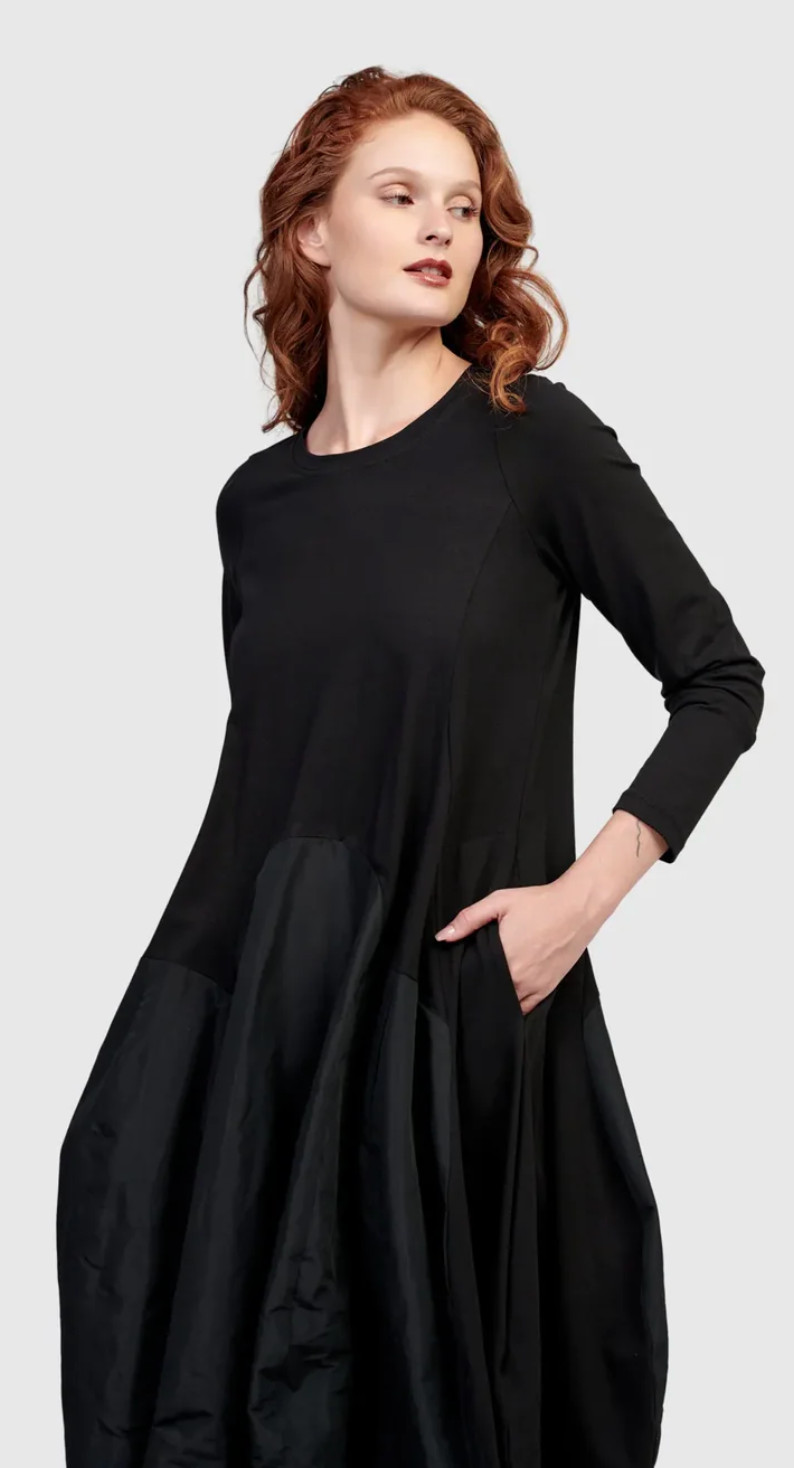 ALEMBIKA URBAN MAXIMA CREW COCOON DRESS, BLACK, Size XL