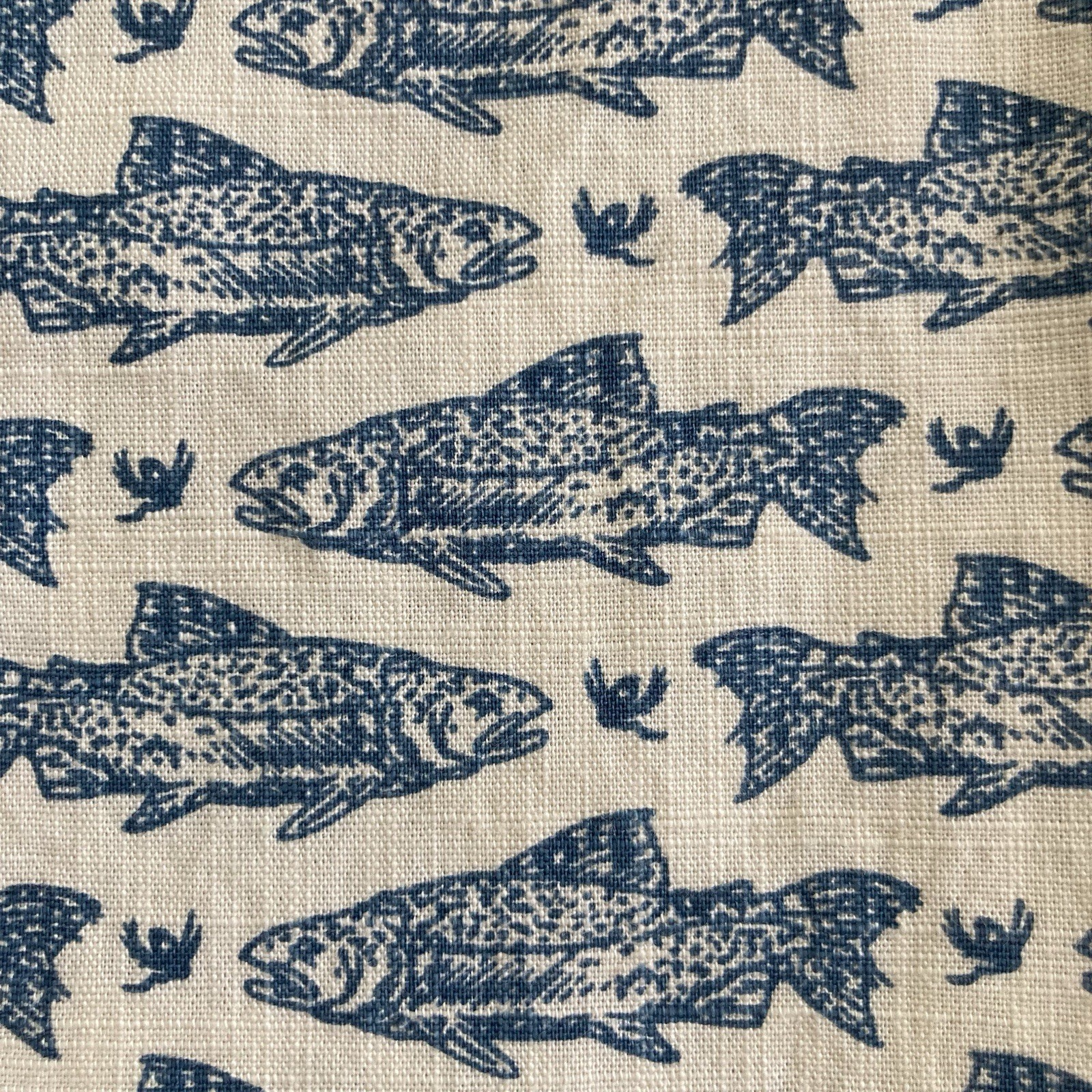 LL Bean Fish Shirt Mens Small Signature Button Up All Over Print Cotton Slim Fit