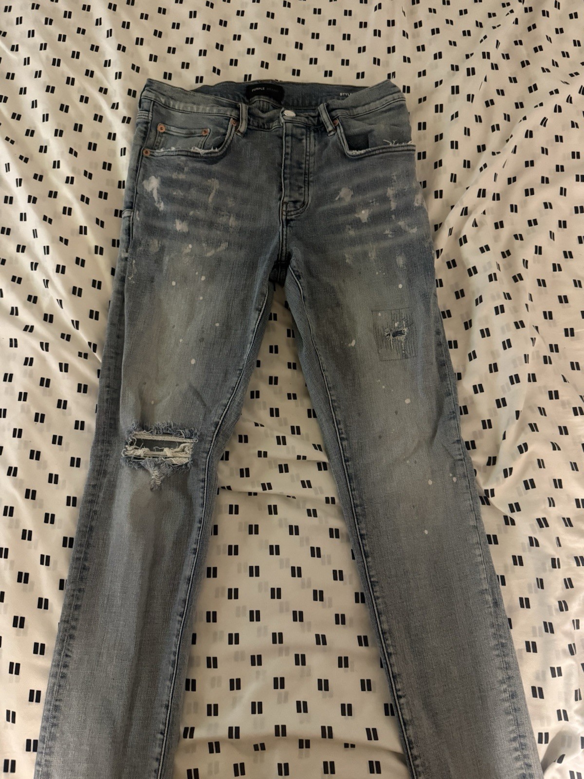 2 Purple Brand Men’s Slim Fit Low Rise Skinny Blue Logo Print Distressed Jeans
