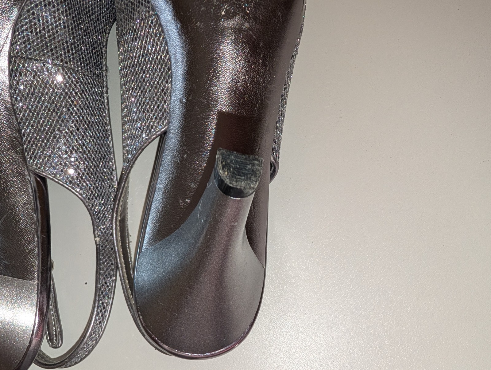 Nine West Sharina Silver Glitter Slingback Peep Toe Heels Size 9.5M Evening Shoe