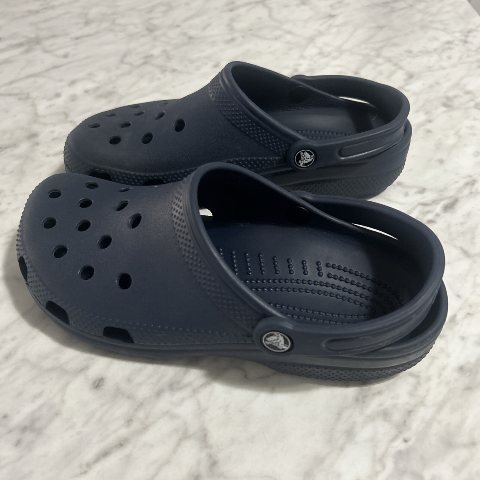 Crocs Classic Clogs – Navy blue
