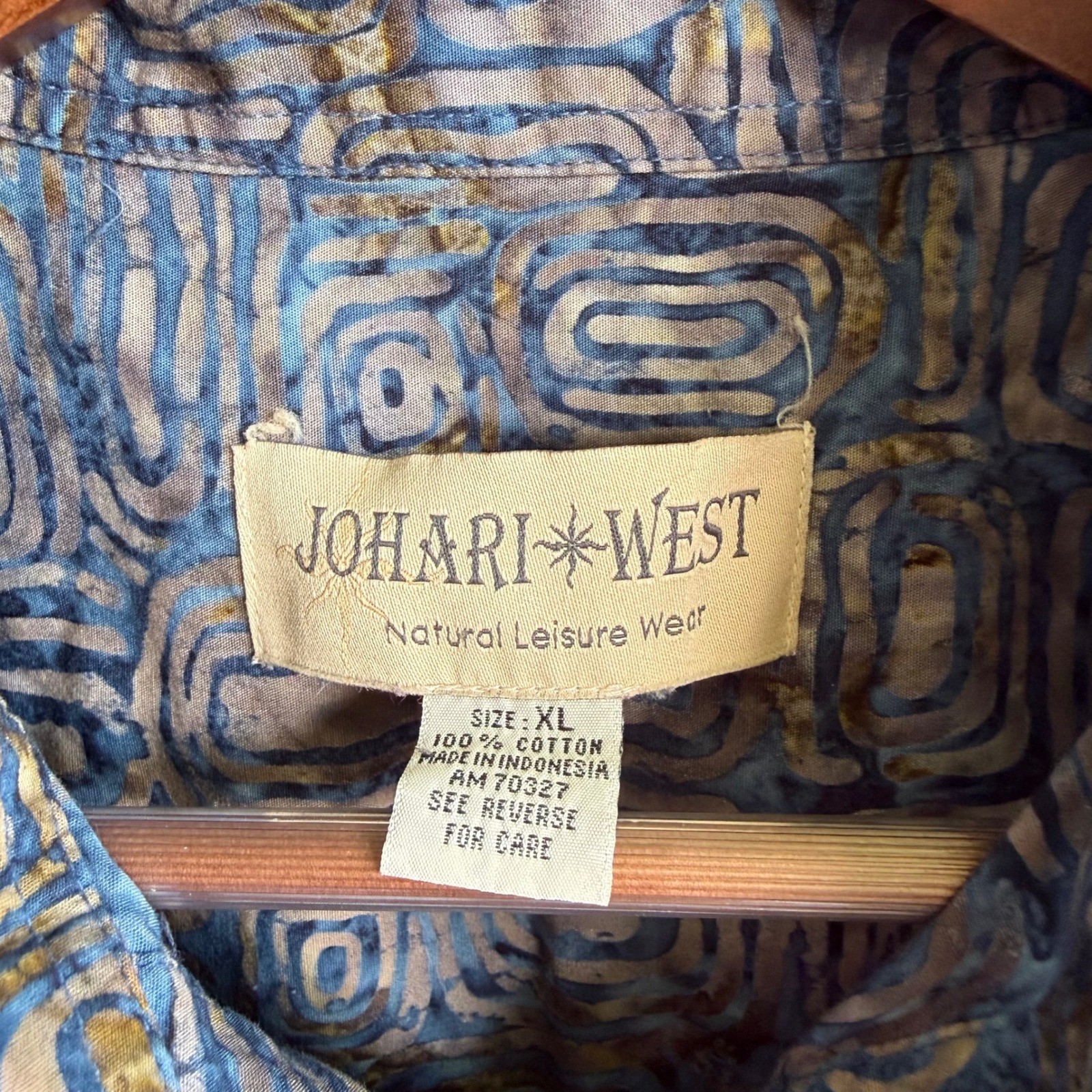 Johari West 100% Cotton Batik Shirt Mens XL Blue Geometric Hawaiian Button Up