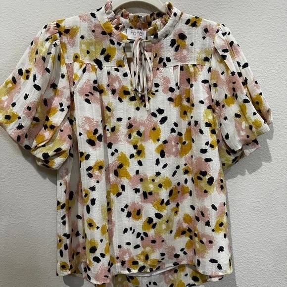 Fate blouse with abstract floral print size small NWT