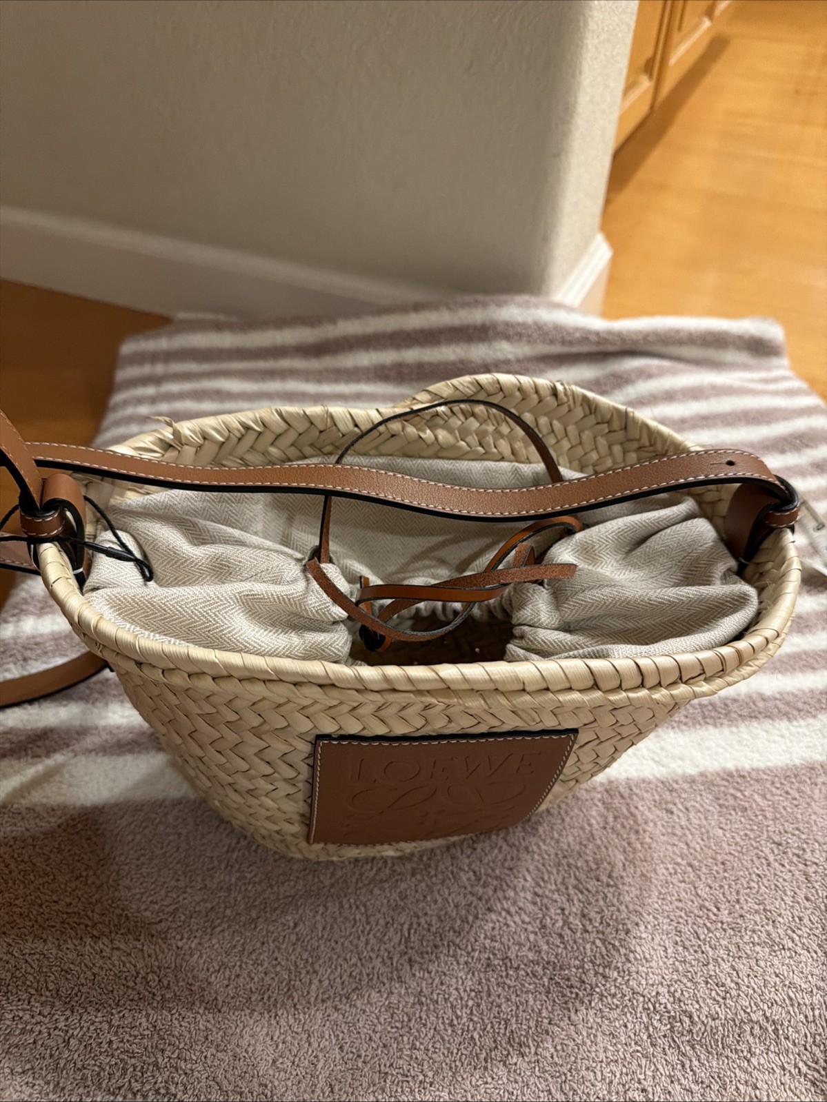Loewe Basket Bucket Bag Brown/Beige Leather