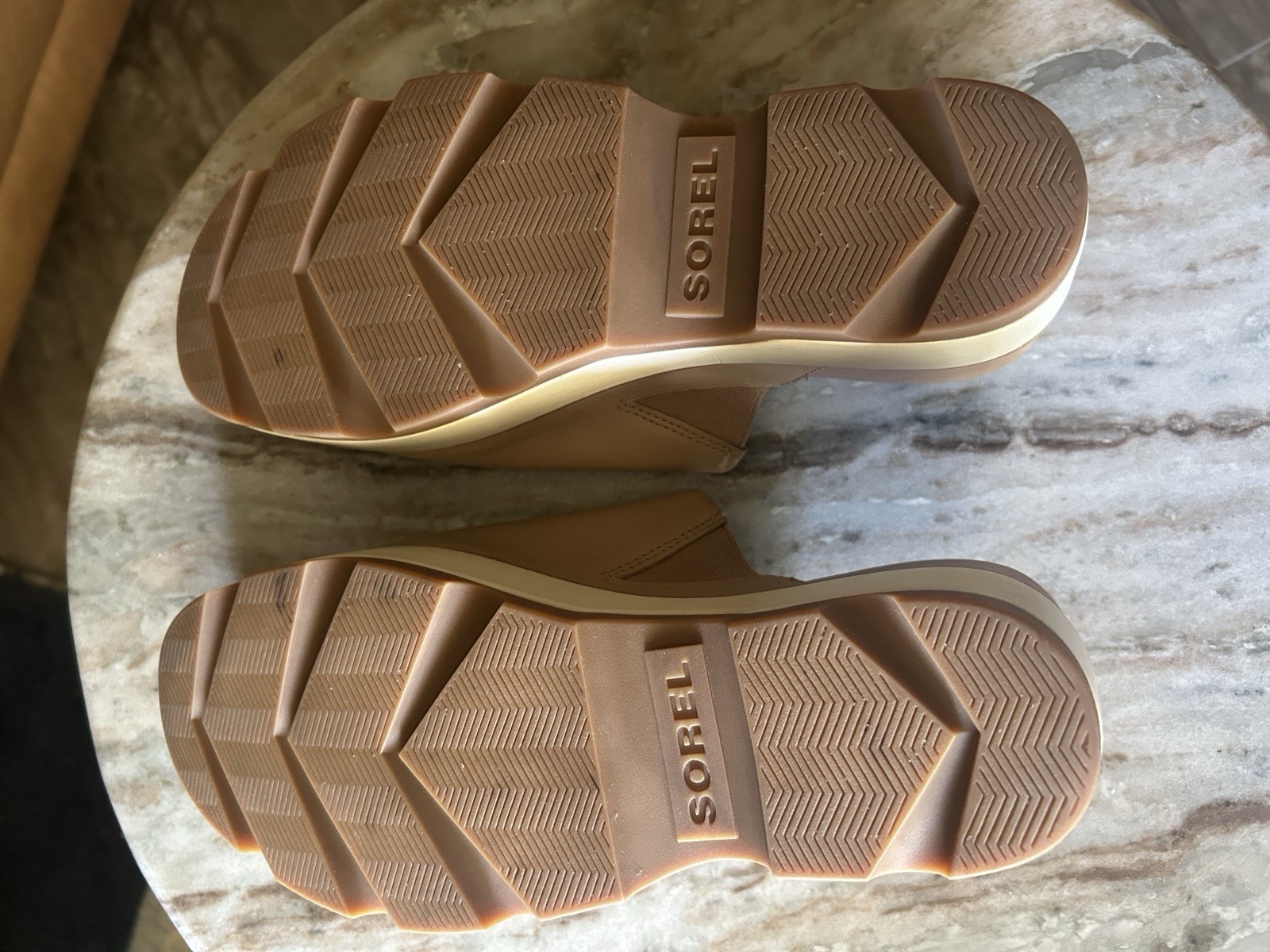 Sorel Joanie IV Slide Wedge Slide Platform Honest Beige/ Gum 2 Women’s 9.5