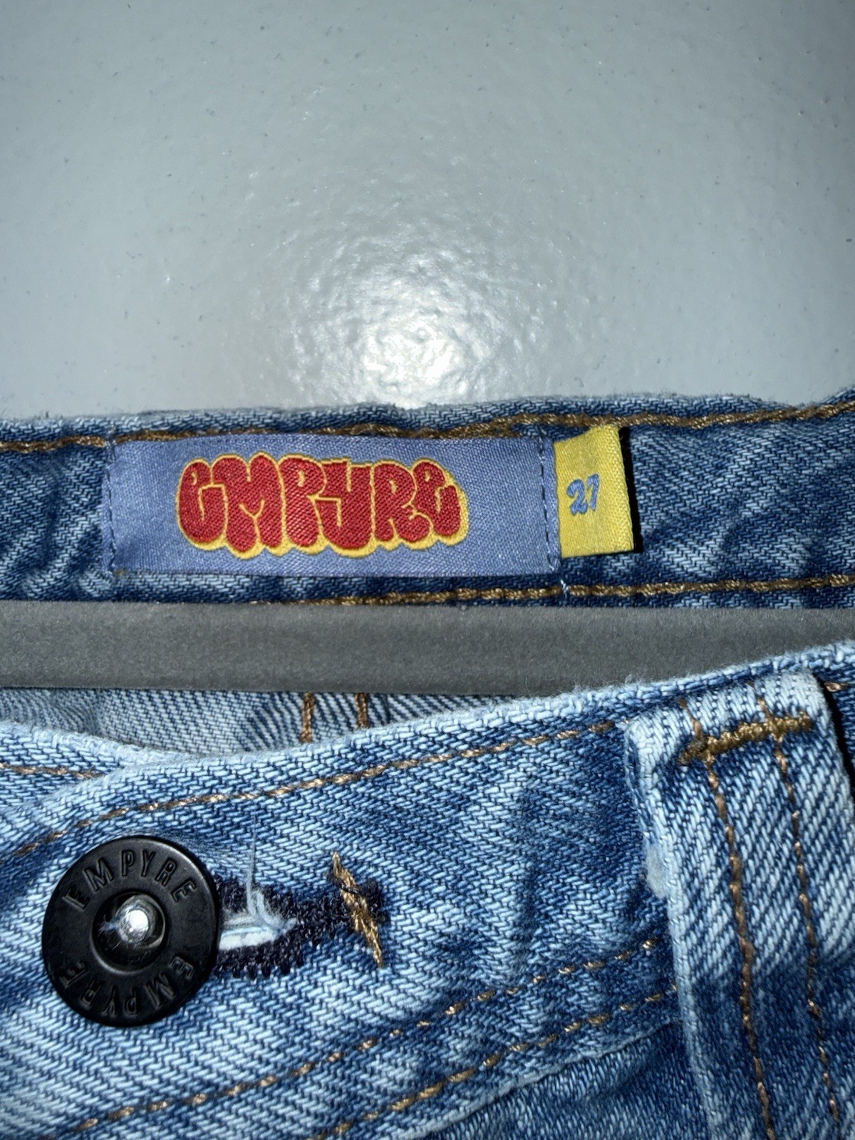 Empyre Jeans Blue Light Wash Straight Leg Denim Mid Rise 90s Grunge Hip Hop (80)