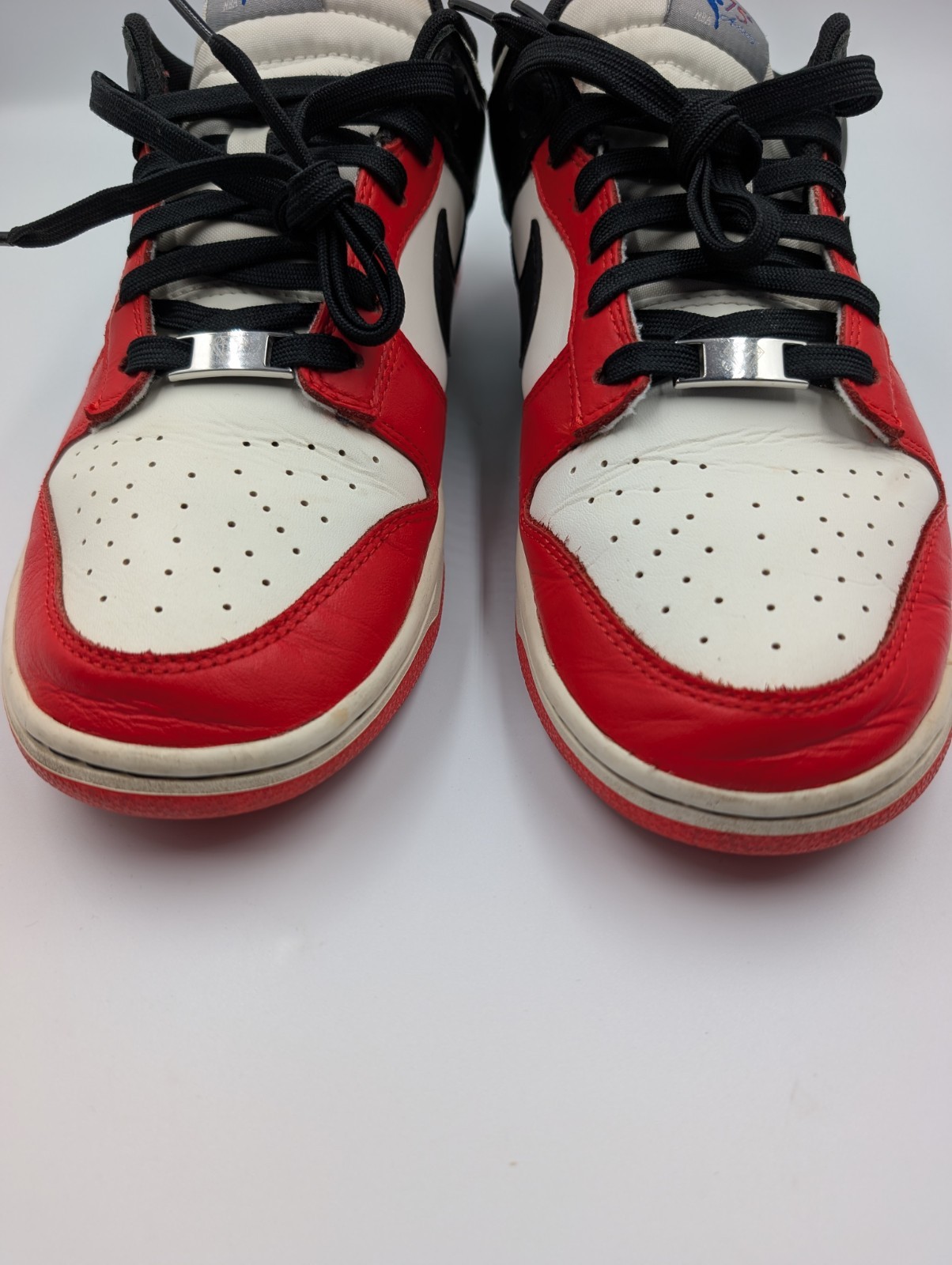 Nike Dunk Low EMB NBA 75th Anniversary Chicago Size 10.5 DD3363-100