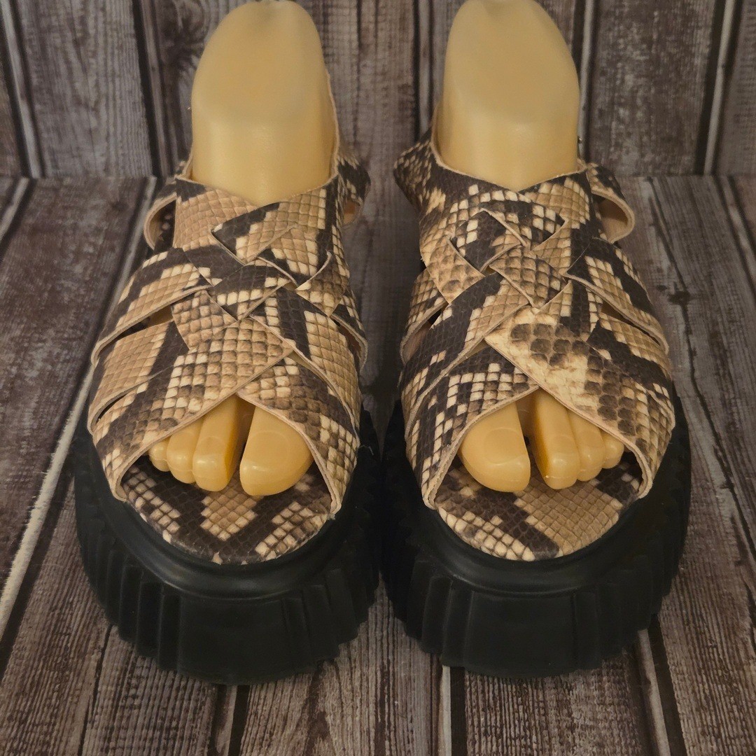 Sz 38/ 8 AGL Snake Print Woven Leather Platform Sandals Tan Brown Excellent