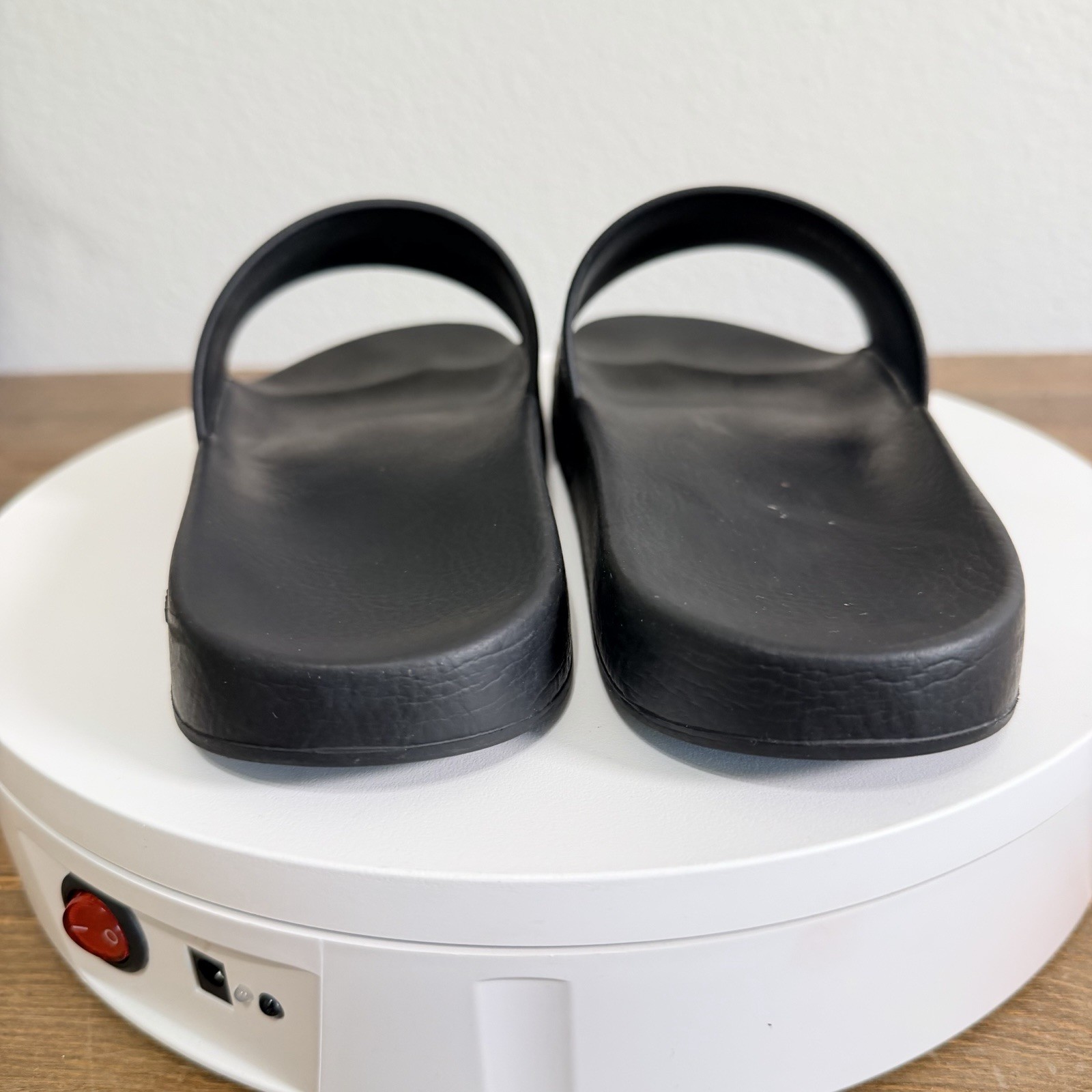 Givenchy Paris Black Women’s Rubber Flat Slides Sandals Size 37 Made In Italy