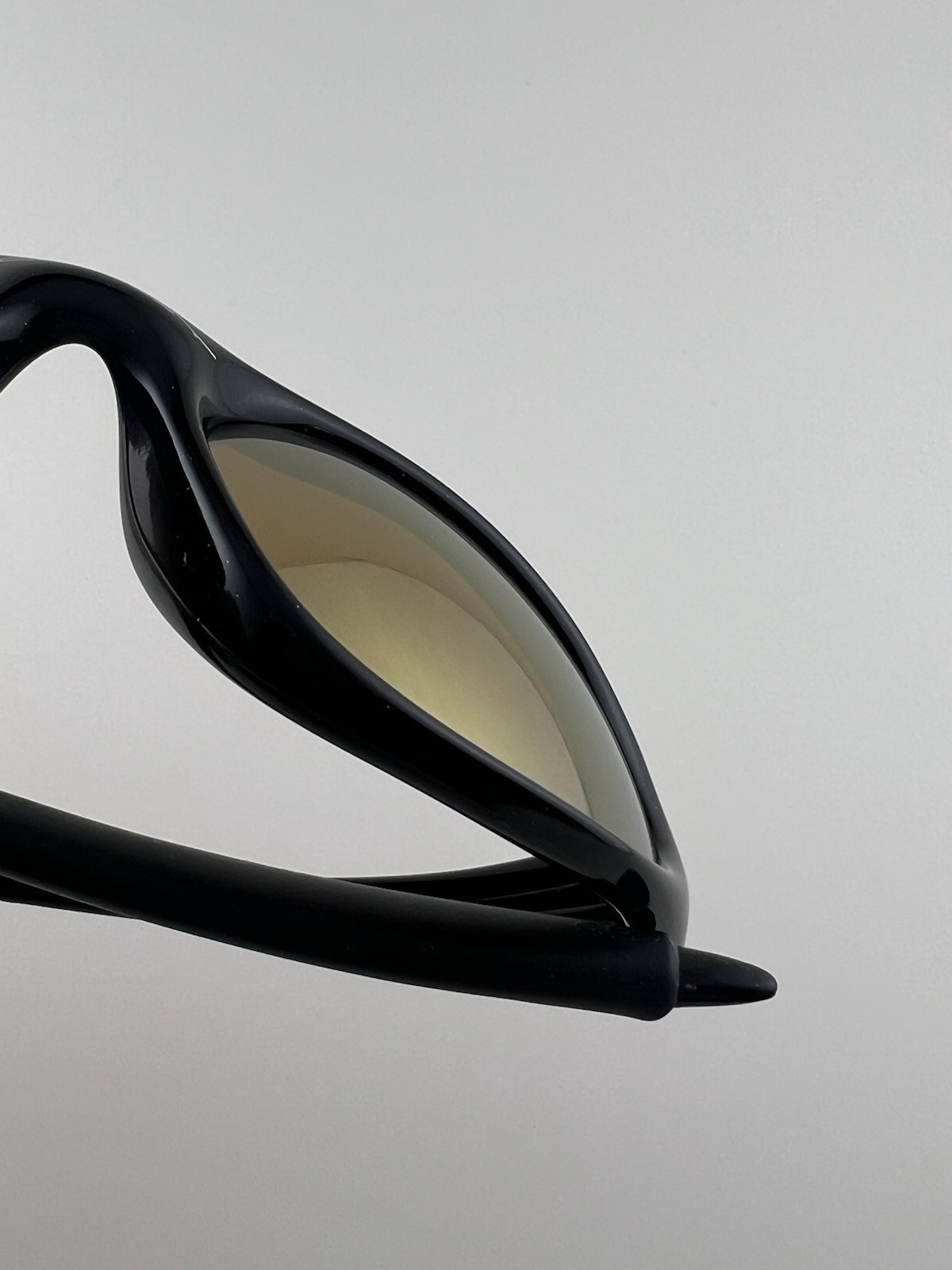 Oakley Minute 1.0 Metallic Black Frame Gold Iridium Lens Silver Icons XX RARE