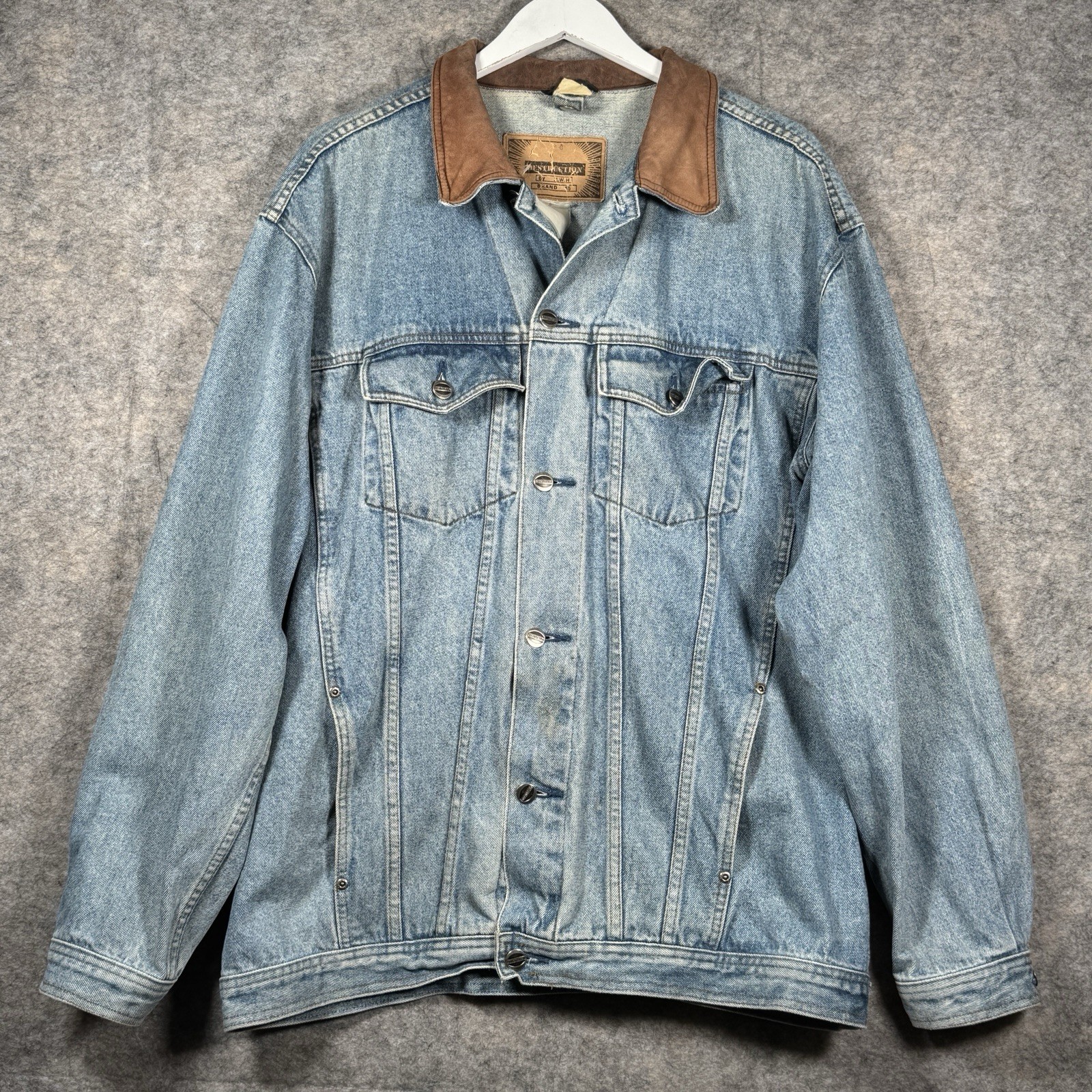 Vintage 90s Denim Trucker Jacker Snap Buttons Leather Collar Mens Size XL 26×30