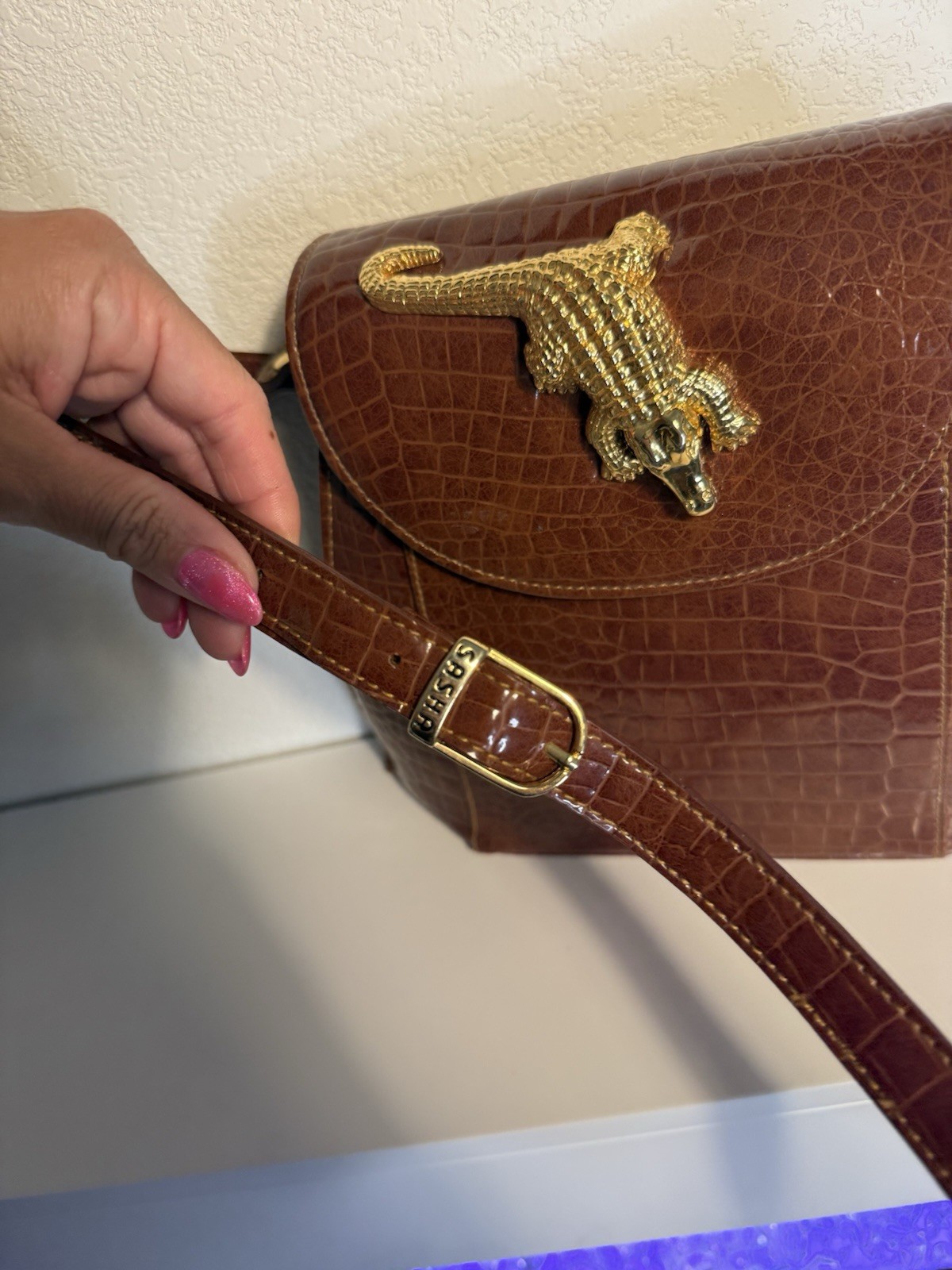 Sasha vintage Brown Croc Embossed Crossbody Bag Gold Hardware Buckle Accent Snap
