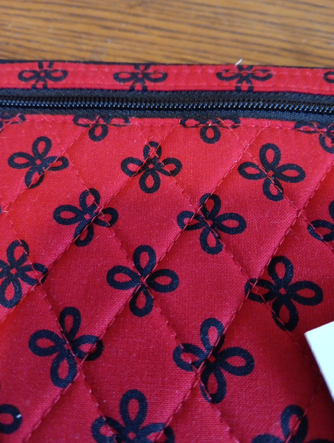 Vera Bradley Front Zip Wristlet Clutch Handbag Red Black Mini Concerto ~ New!