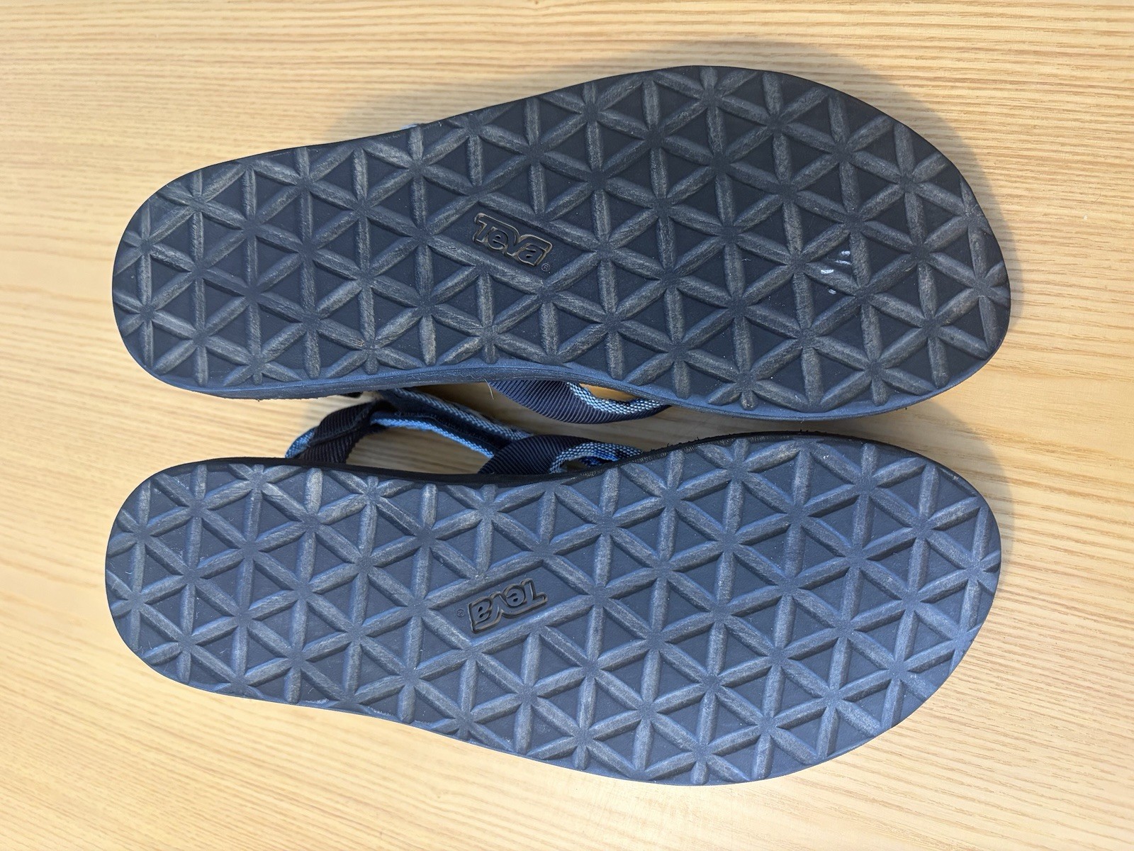 Teva – Women’s Size 10 Ankle Strap Sandals