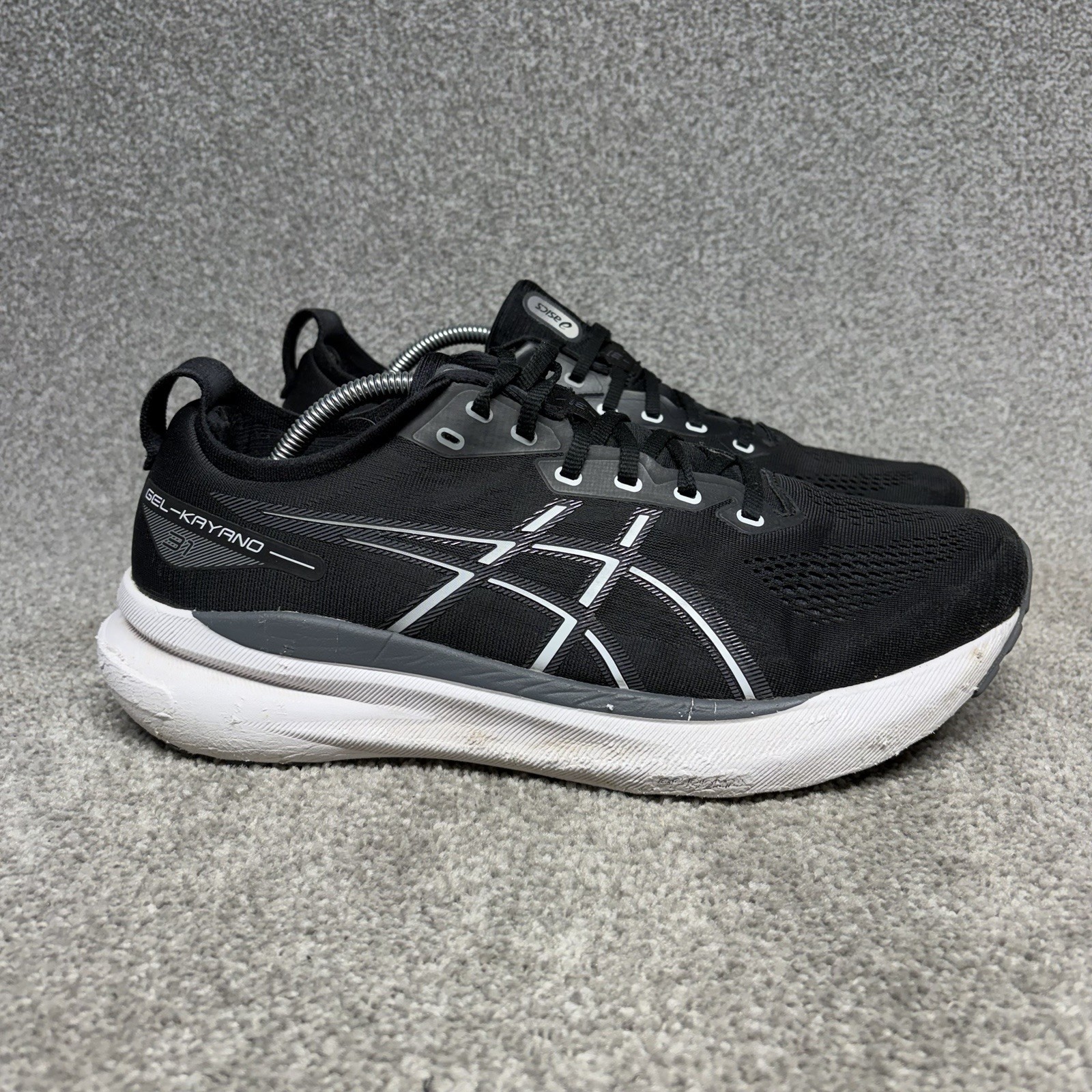 Asics Gel-Kayano 31 Running Shoes Sneakers Mens Size 11.5 EW Black White Low Top