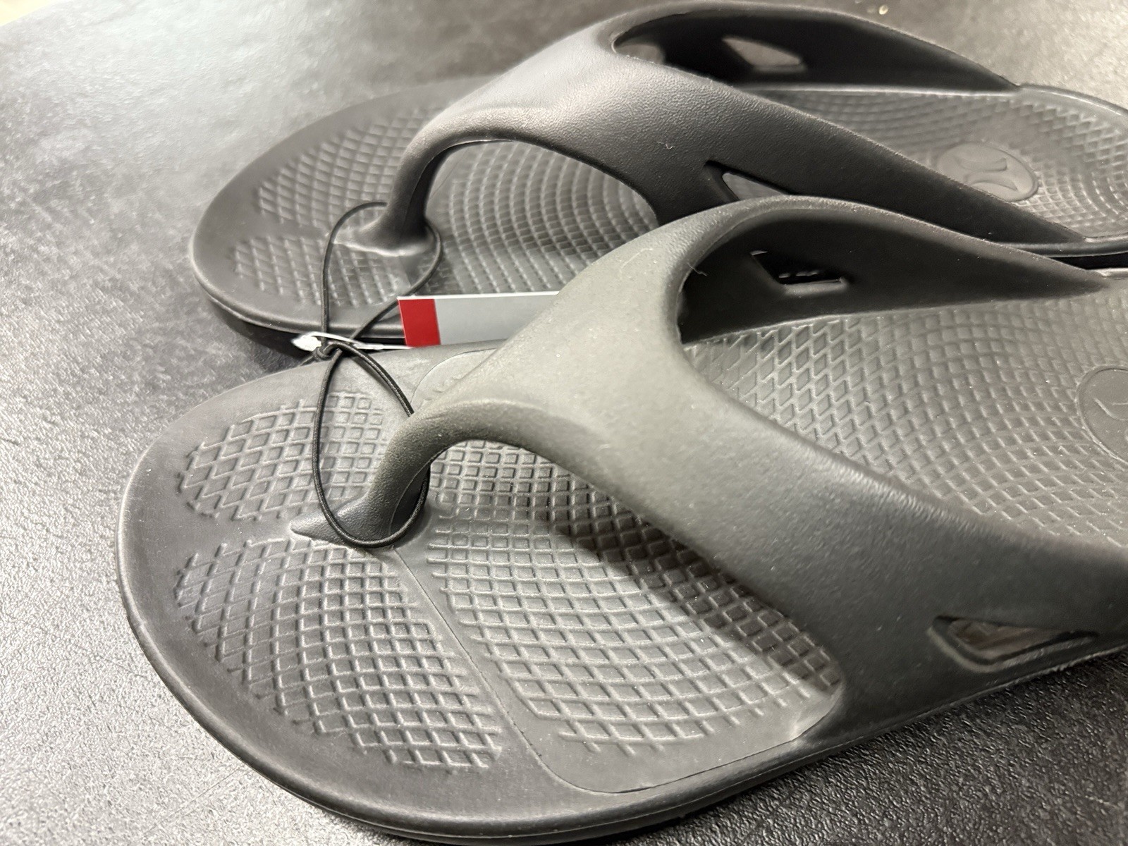 Hurley Men’s Injection Step-In Non-Slip Grip Flip Flop