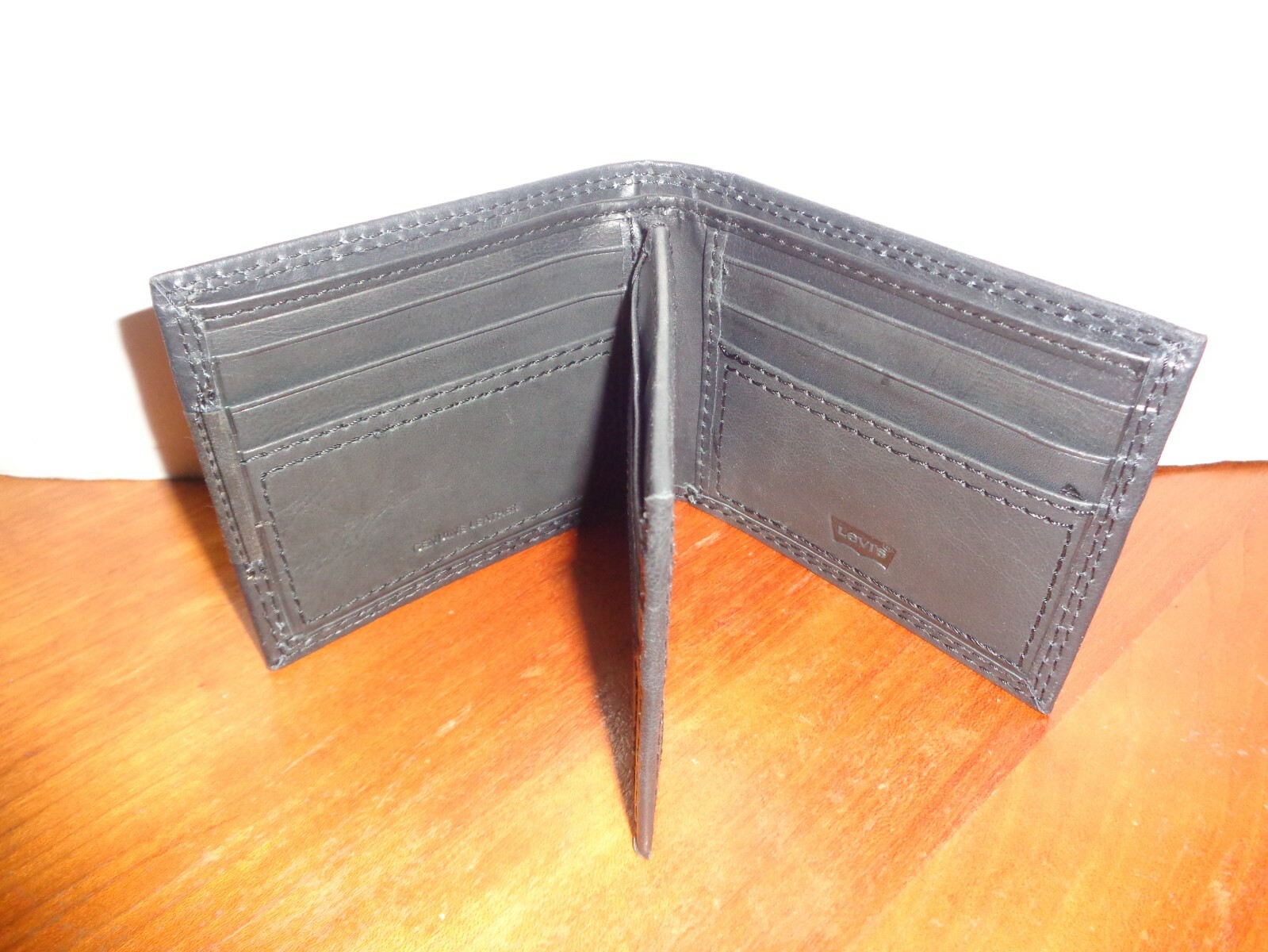 Levi’s Mens Genuine Leather Bifold Extra Capacity Wallet 9 Slots ID Window Black