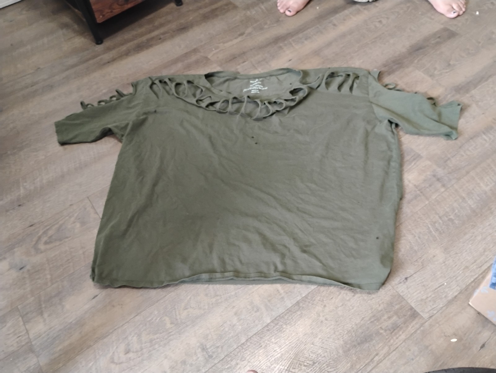 Women’s Plus Size T-shirt Cutout Size (28/30) 3/4 Sleeves Olive Green And Color