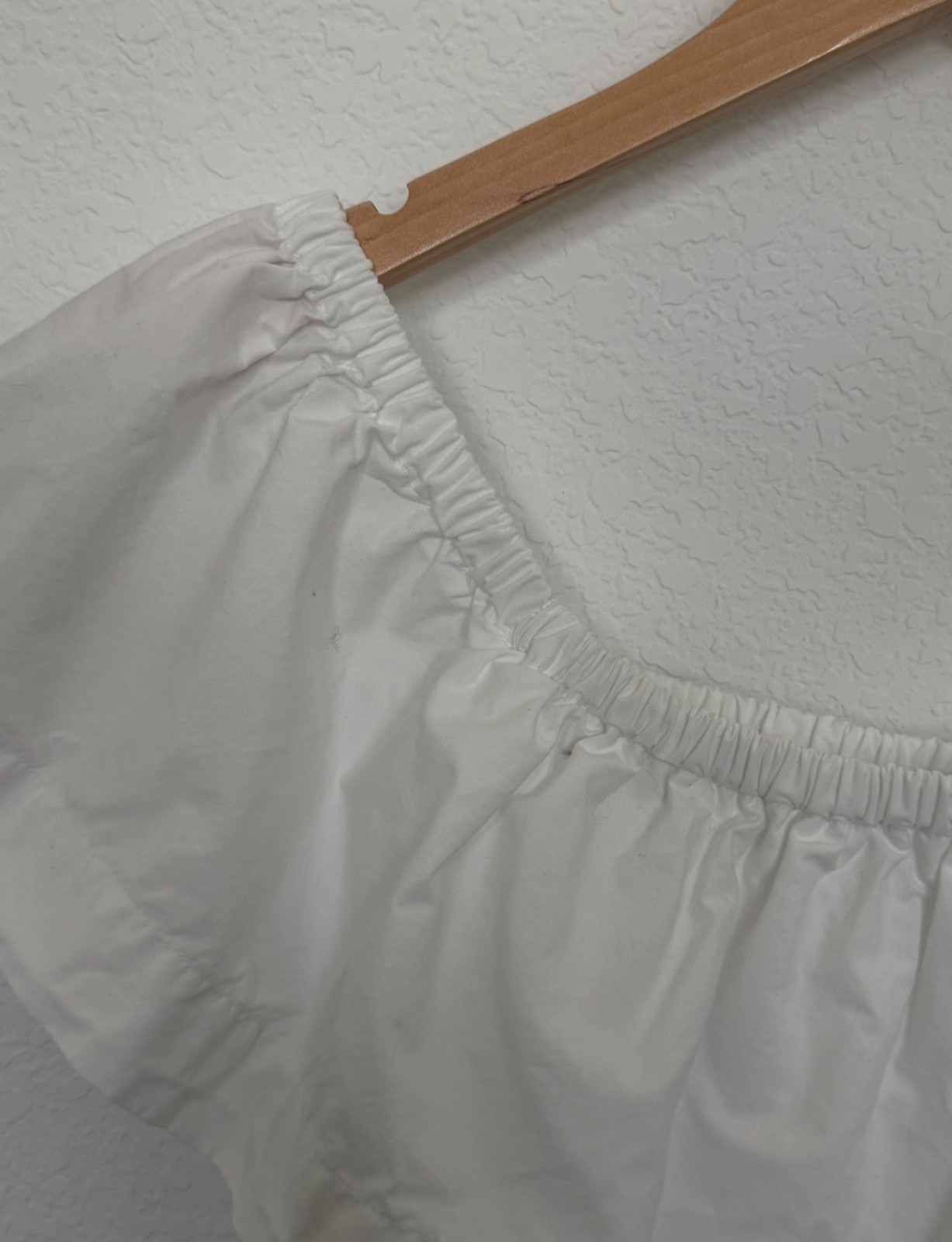 Aritzia Wilfred 100% Cotton White Off Shoulder Top Blouse Large