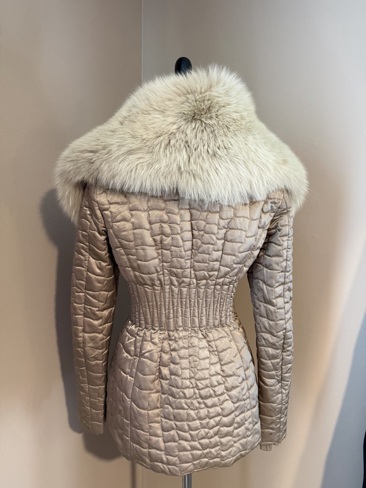 Prada Women’s Beige Mid-Length Quilted Fох Fur Trim Full Zip Jacket 40 (xs-s)
